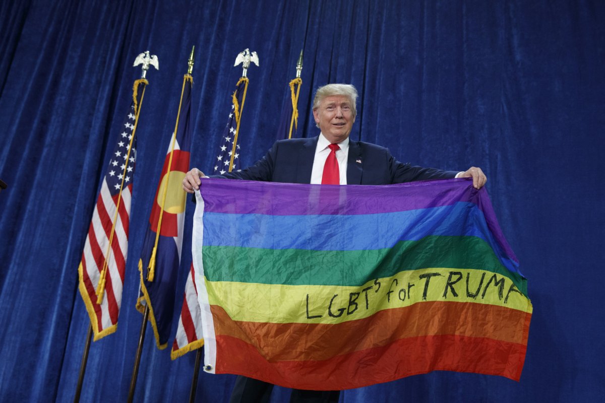 Bandera LGBTQ de Trump