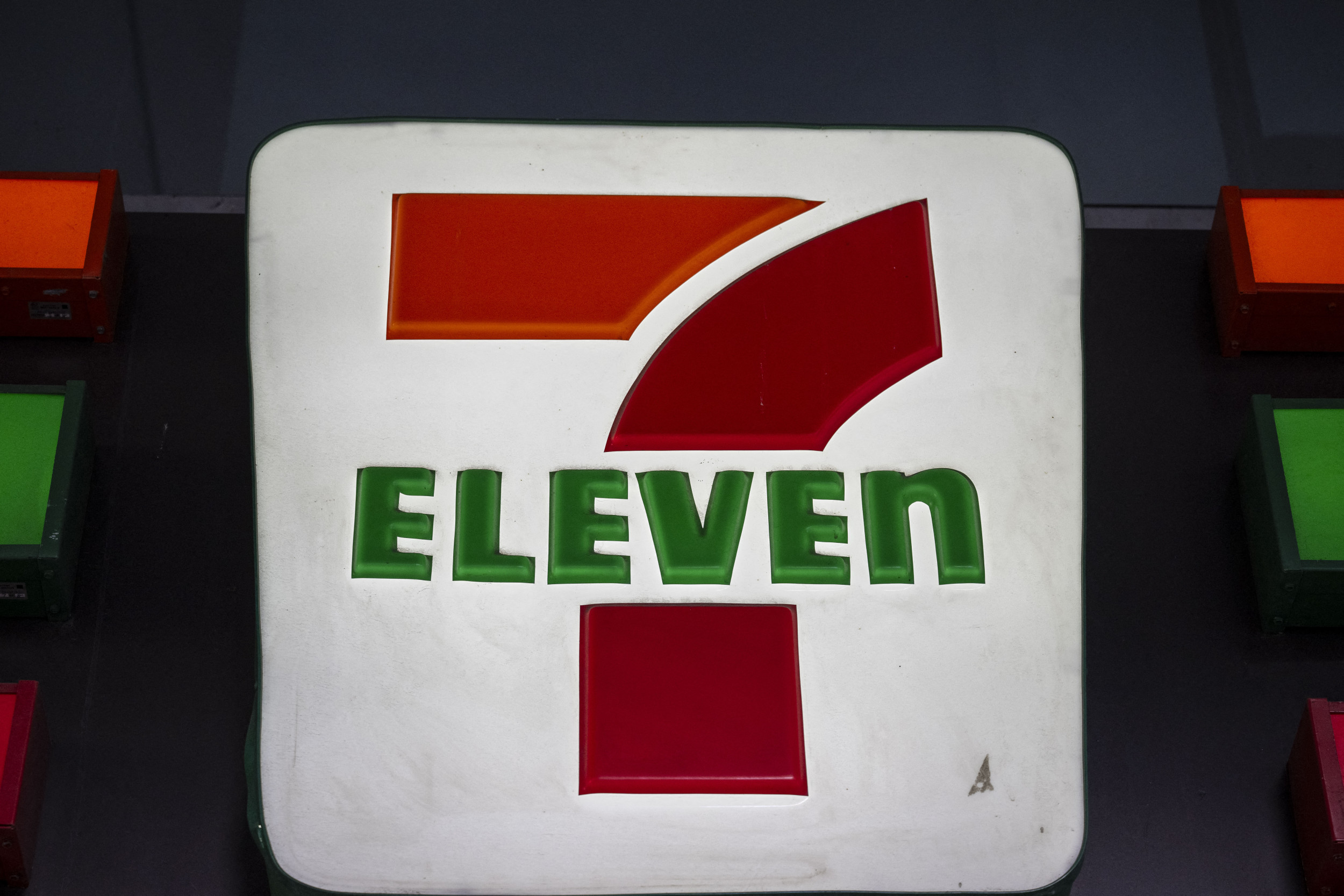 7-Eleven To Close More Than 400 Stores Across US, Canada, Mexico 7-Eleven To Close More Than 400 Stores Across US, Canada, Mexico
