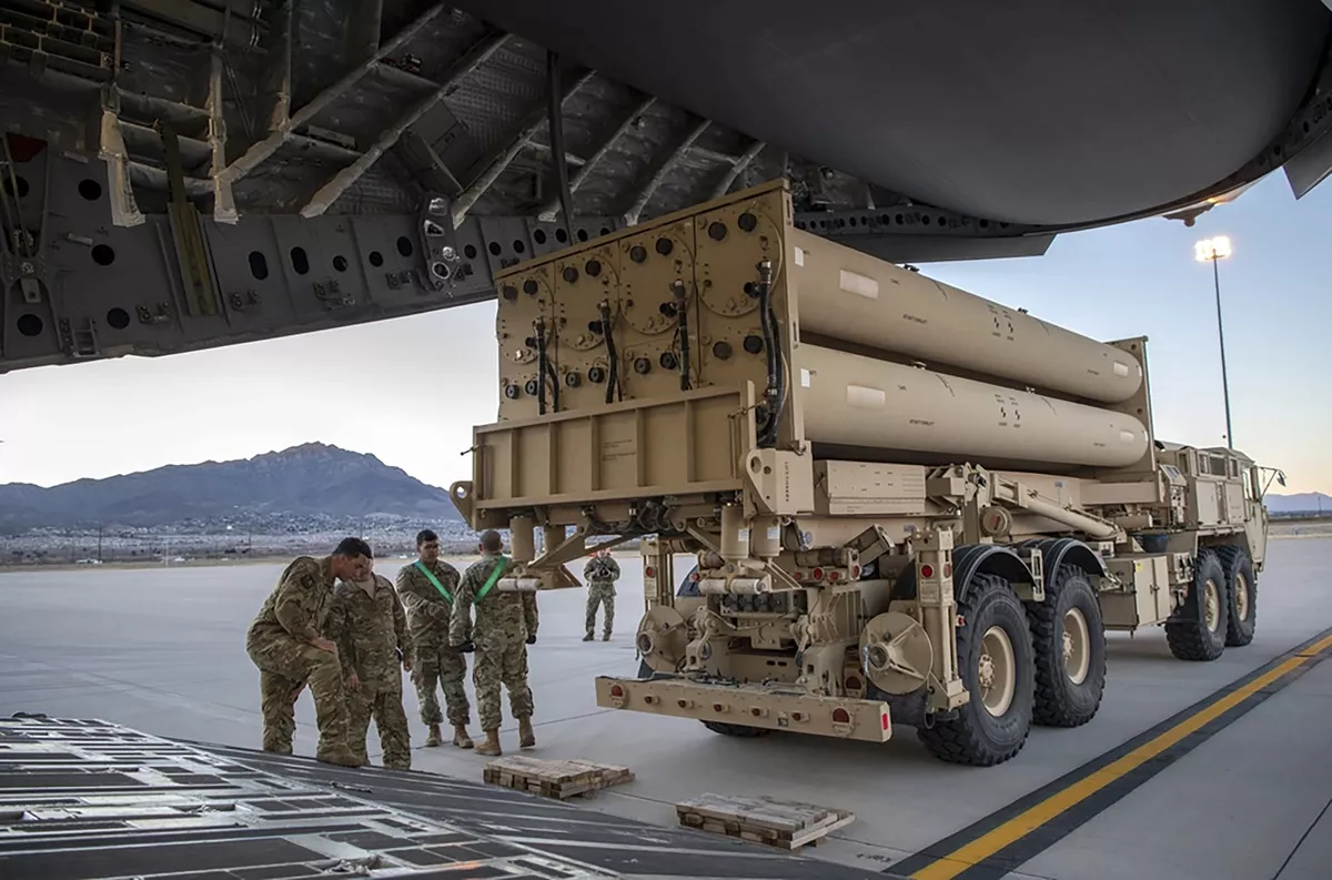 https://d.newsweek.com/en/full/2494336/thaad-battery.webp