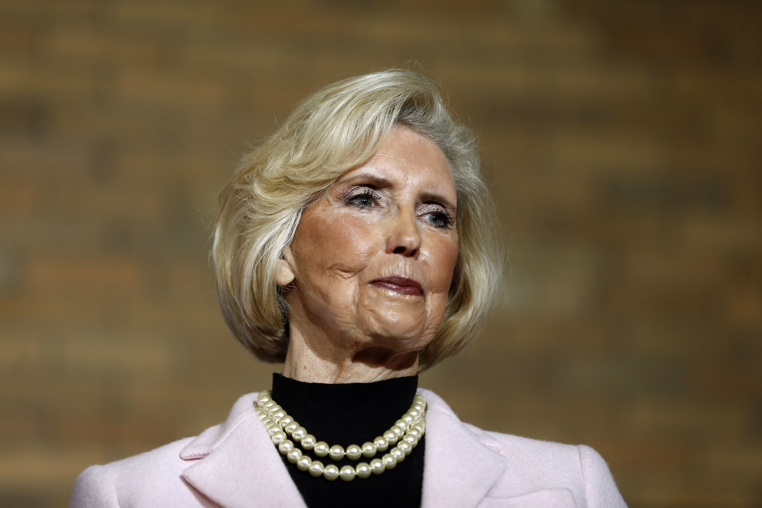 lilly ledbetter net worth - Ilustrasi 3