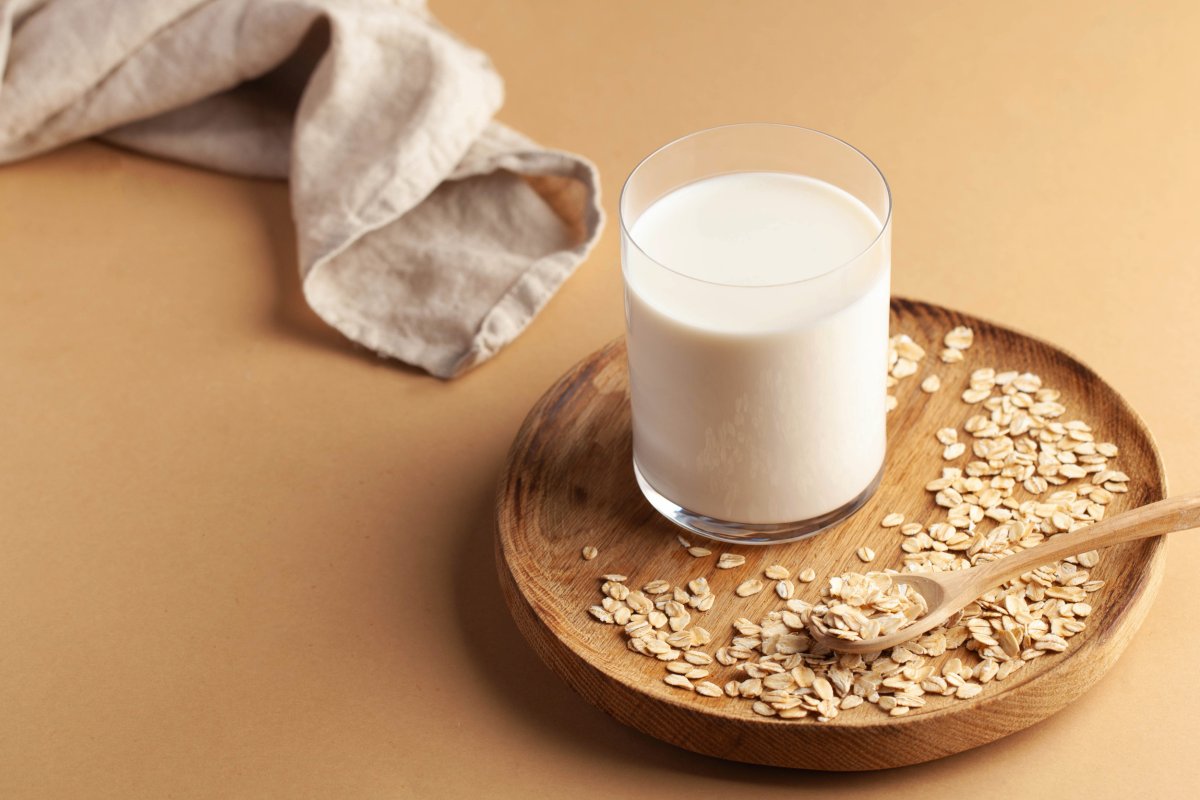 Oat milk: Why wellness influencers have stopped consuming it