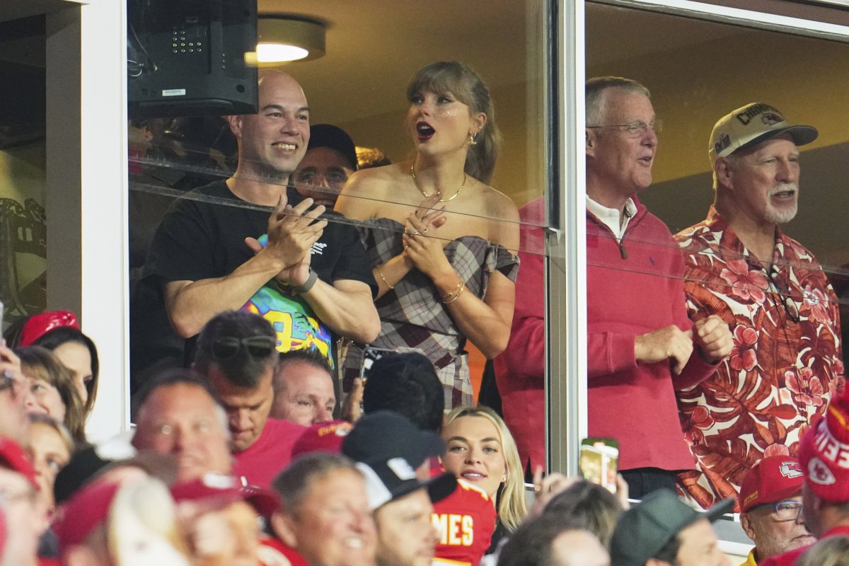 Taylor Swift at Chiefs game
