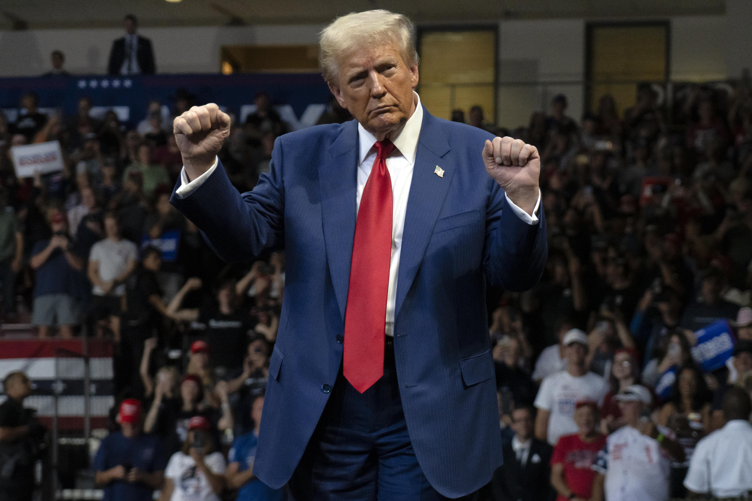 Donald Trump overtakes Kamala Harris in 4-point swing: Fox News poll