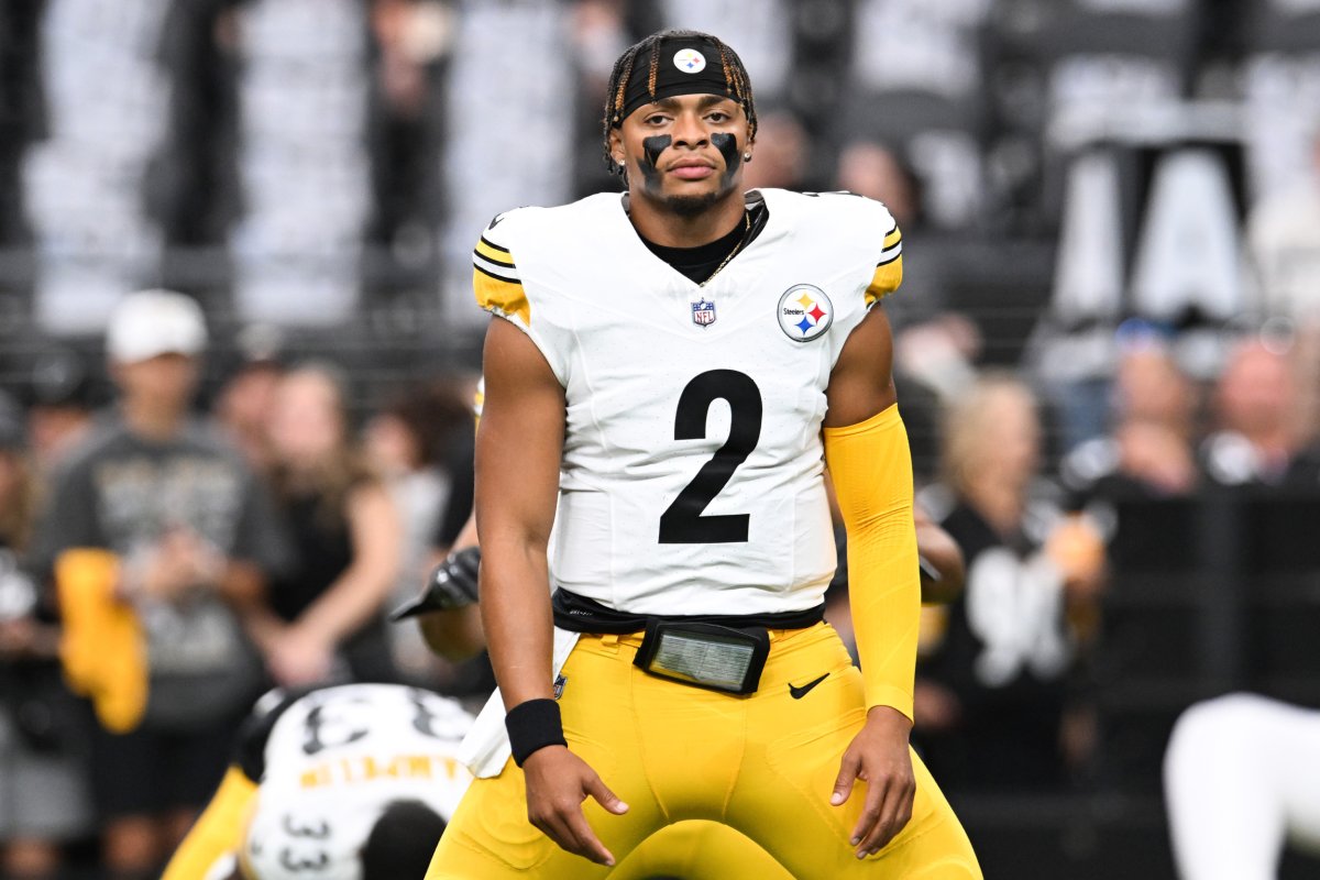 Steelers News: Justin Fields Takes Blame For Being Benched For Russell  Wilson - Newsweek