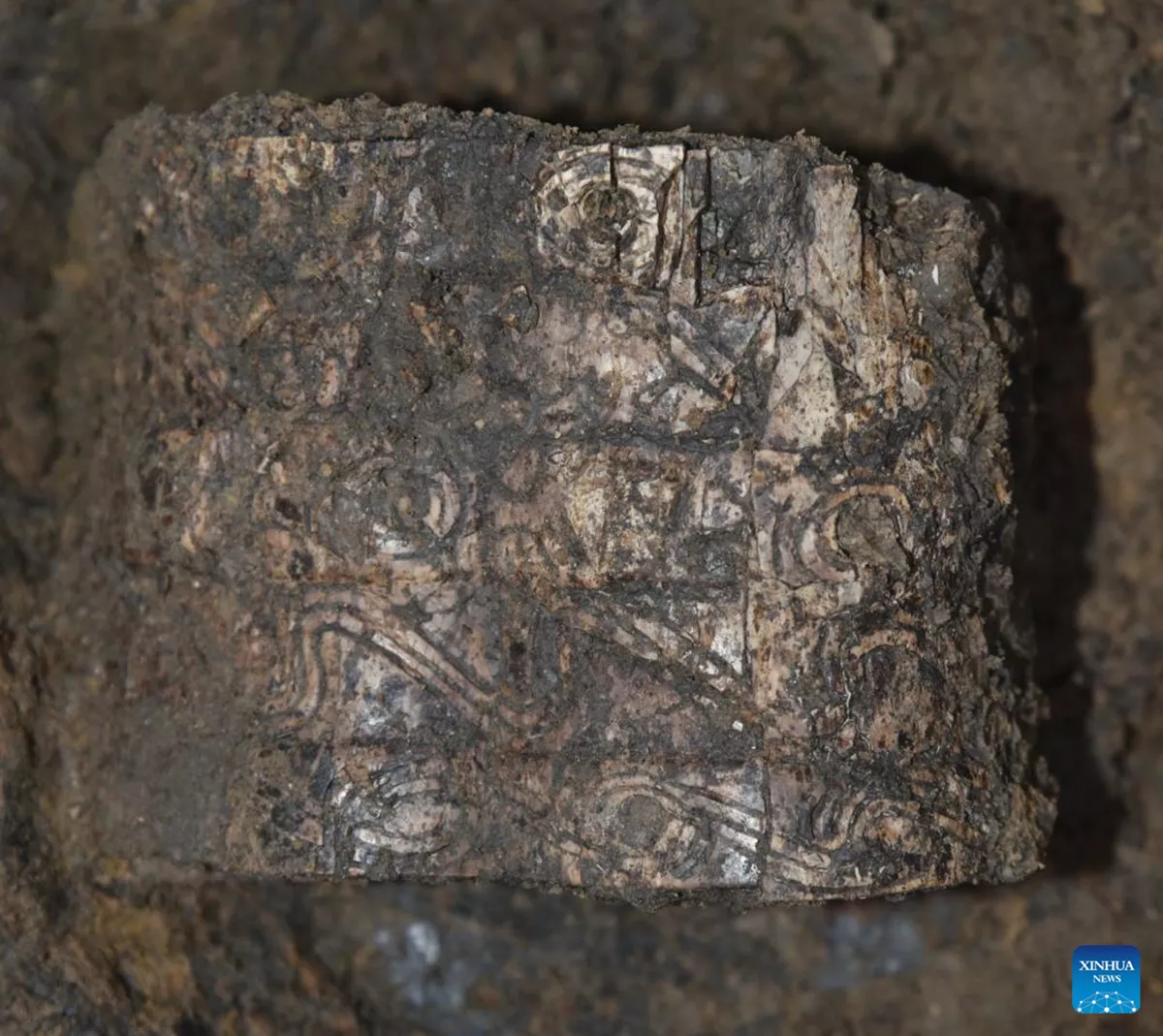 https://d.newsweek.com/en/full/2498677/chinese-tomb-5000-years-old.webp