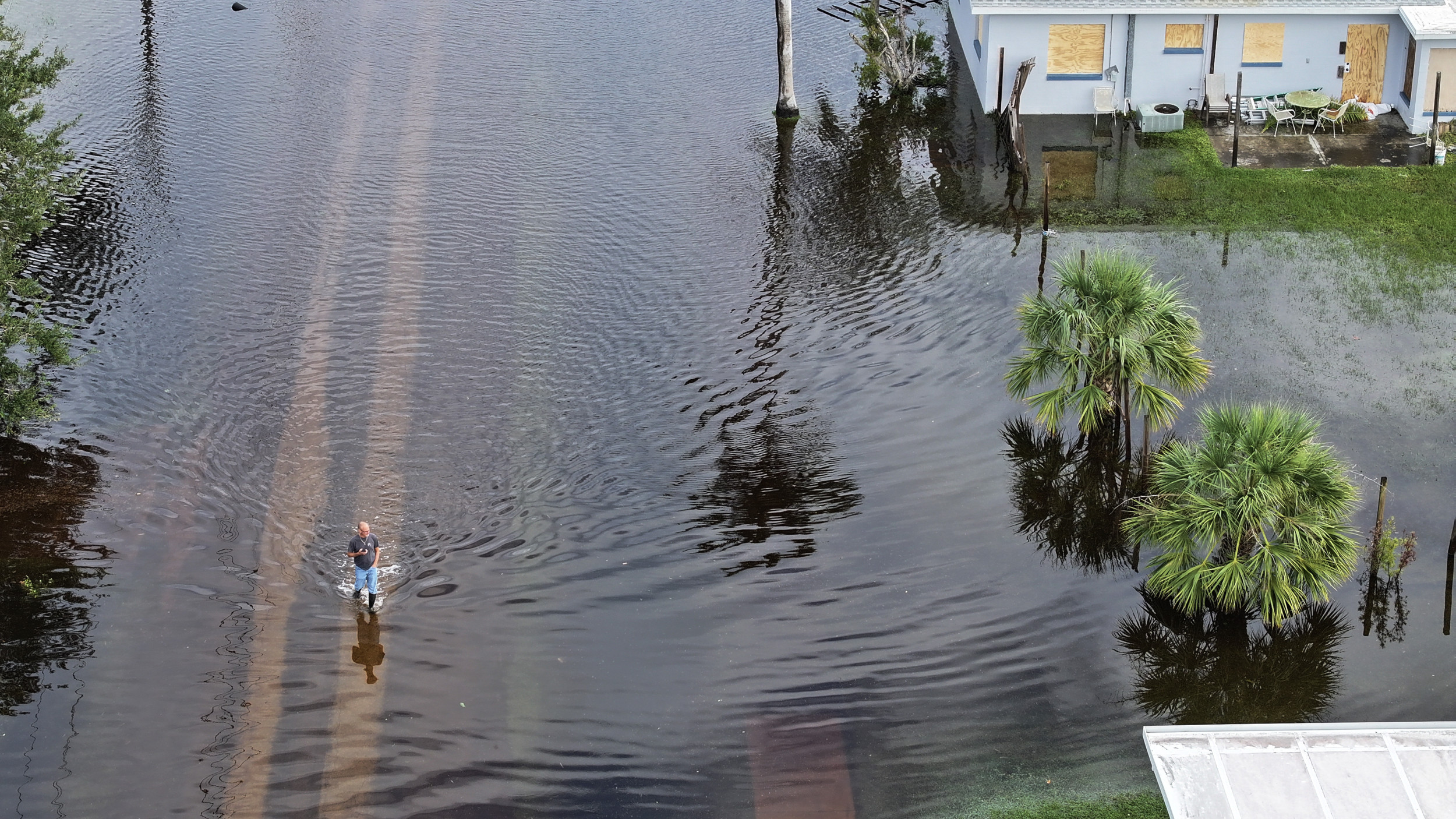 At least two dead, hundreds rescued after severe flooding in New Mexico