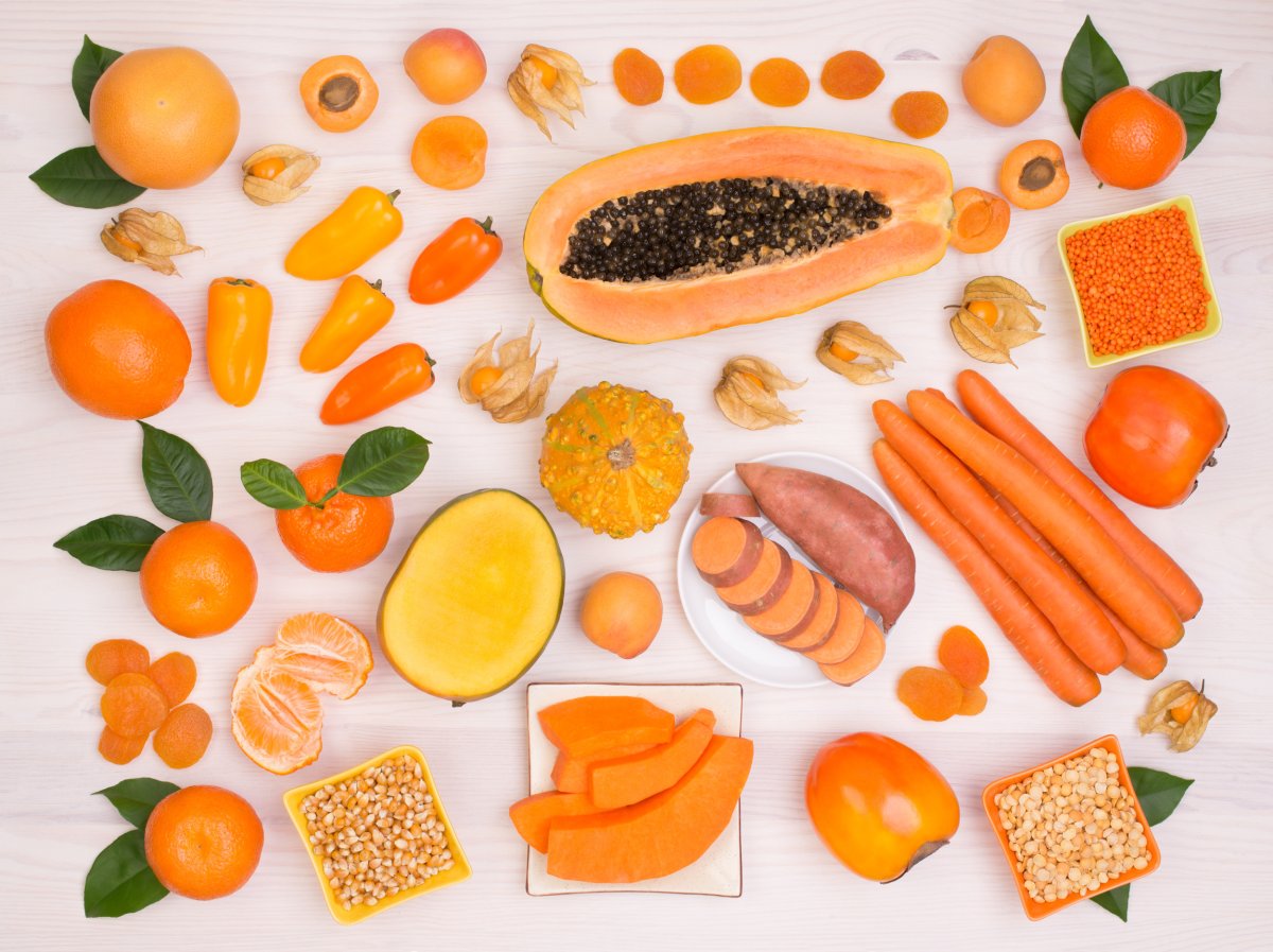 Orange fruits and vegetables that contain beta-carotene