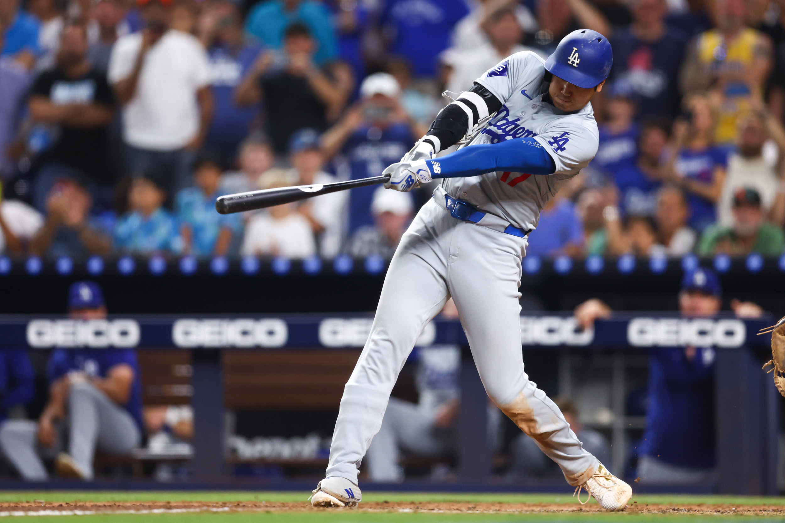 Shohei Ohtani’s 50th Home Run Ball Breaks Records with High Sale Price