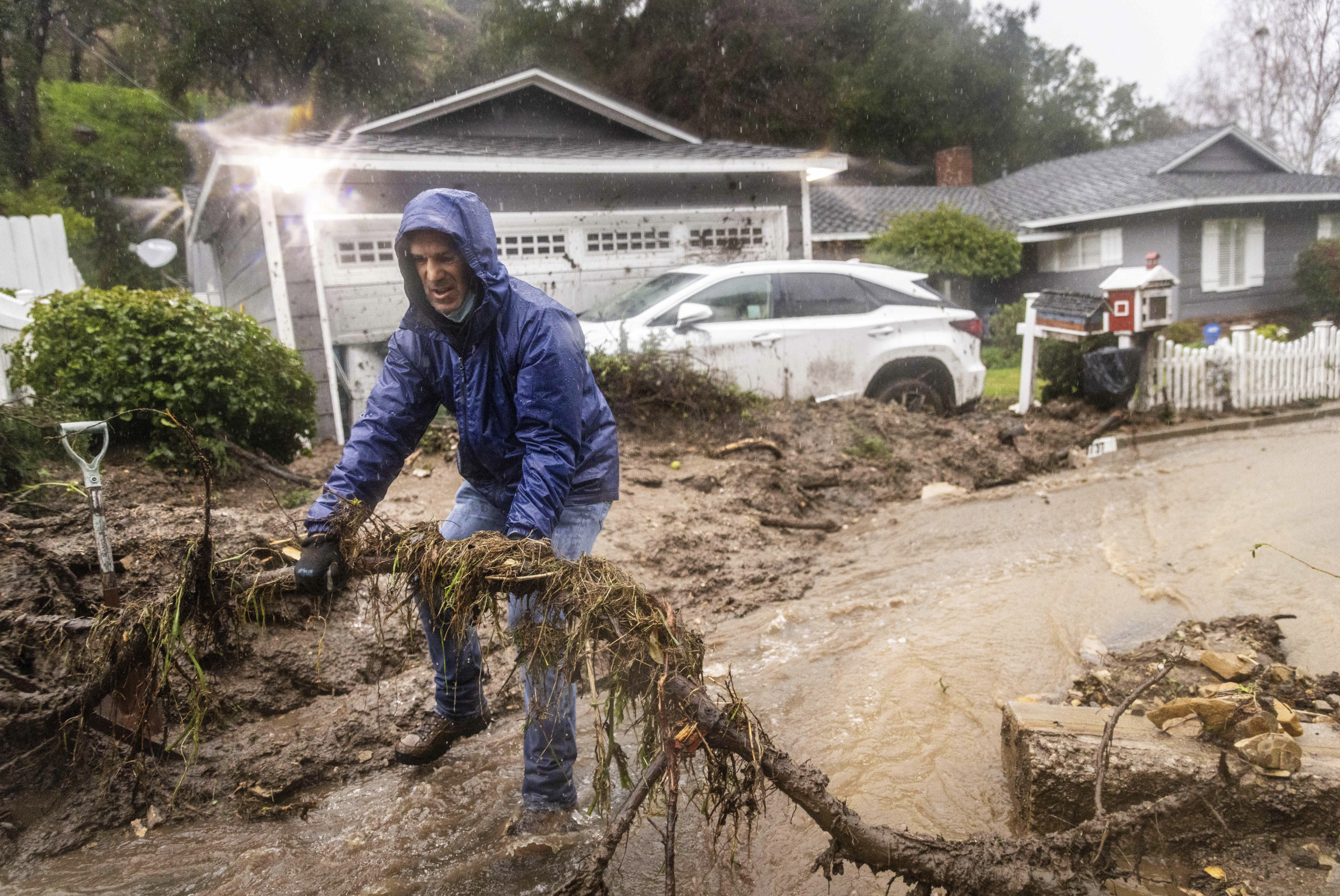 Atmospheric rivers shift northward impacting US West Coast rainfall ...