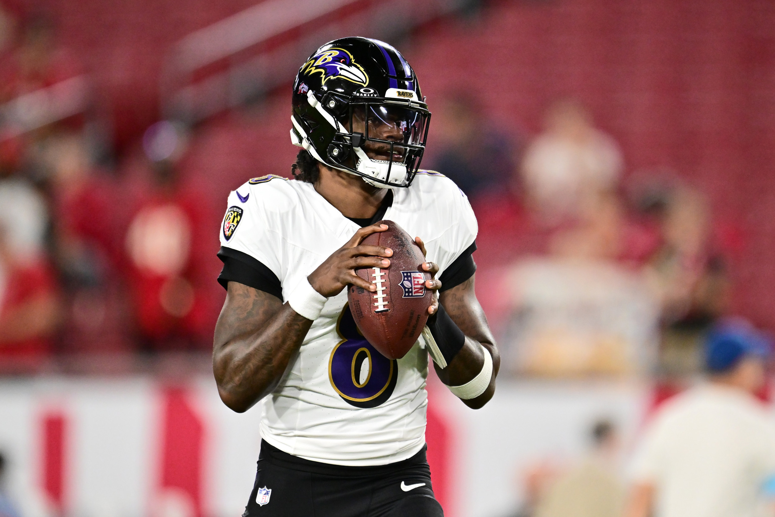 Lamar Jackson drops 3-word reaction after beating Aaron Rodgers in surprising stat.THANHDUNG