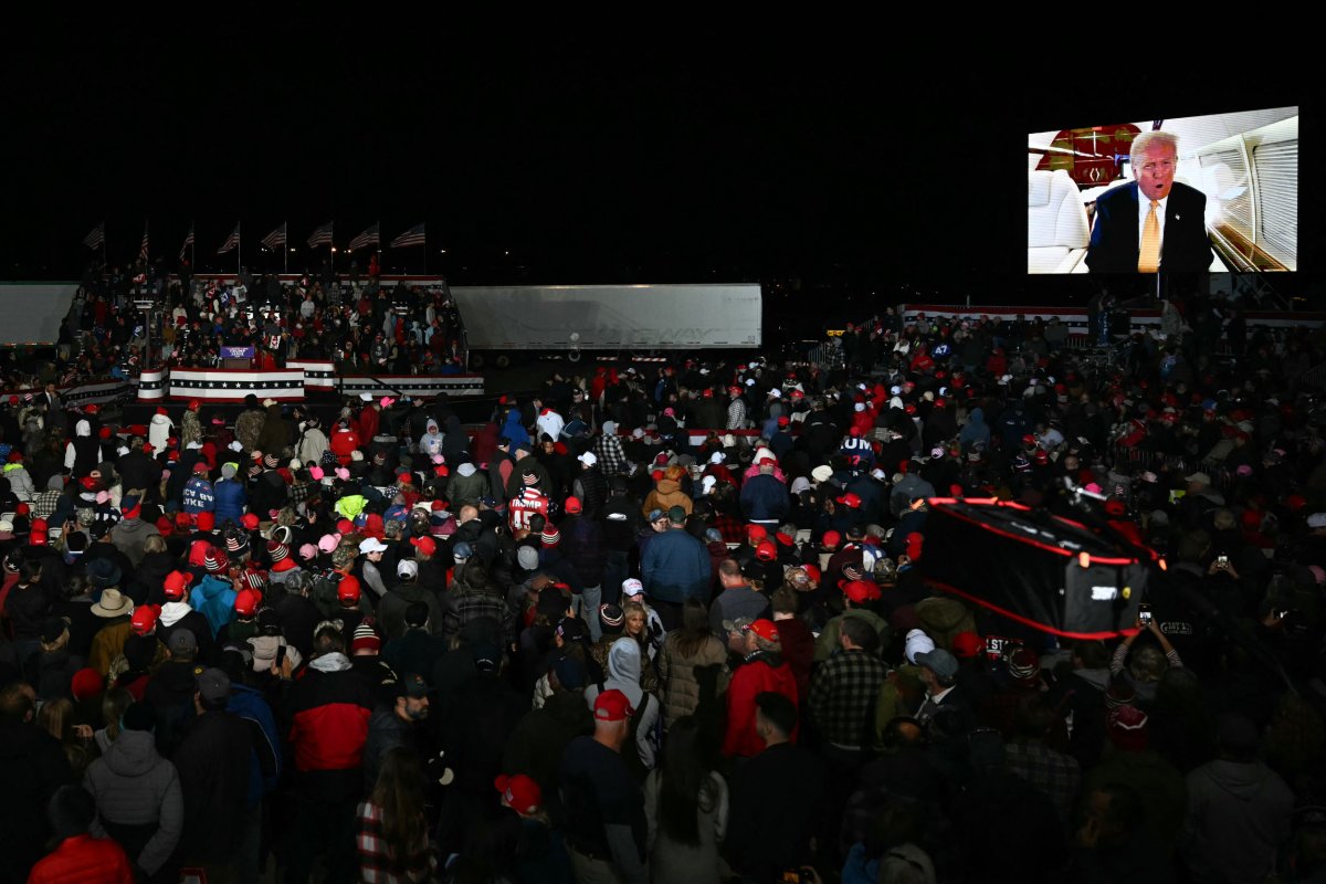 MAGA Fans Leave Trump Rally Early