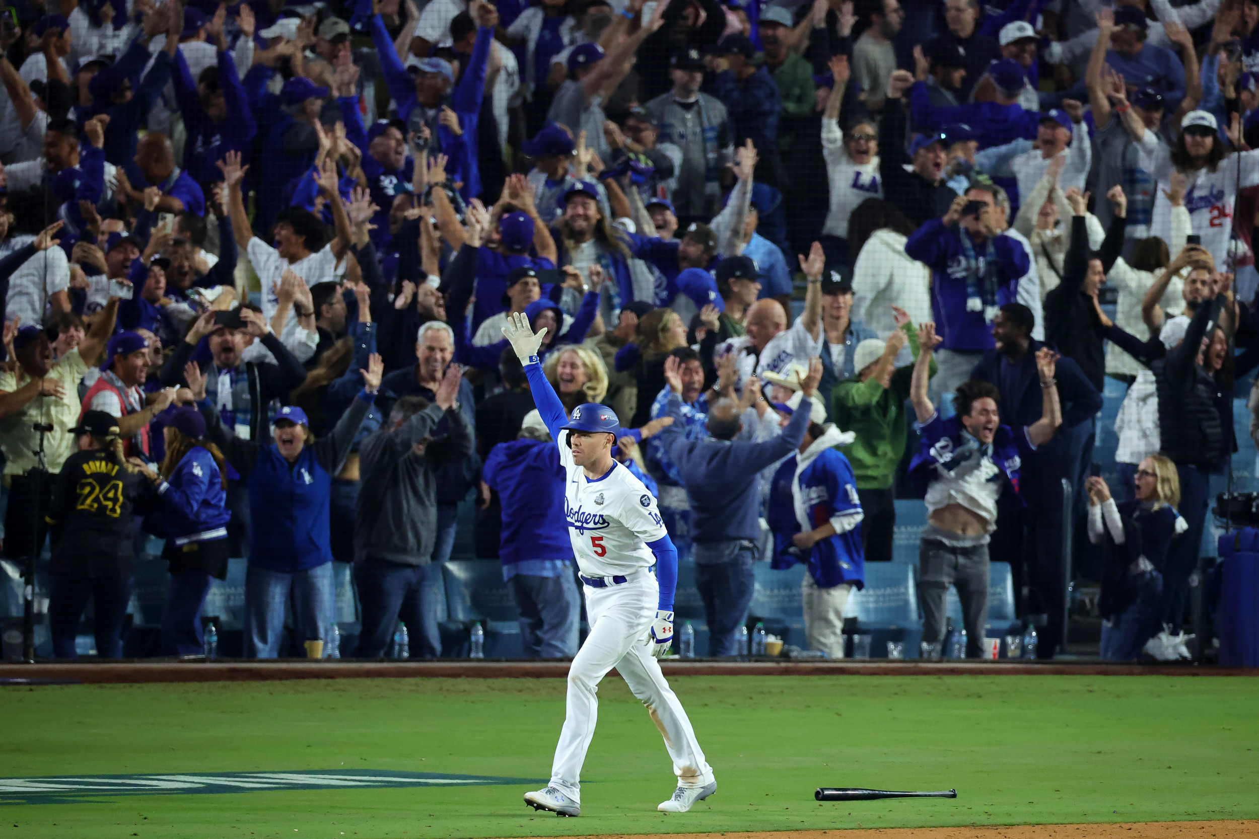 World Series: Freddie Freeman’s 10th-Inning Grand Slam Lifts Dodgers to Win