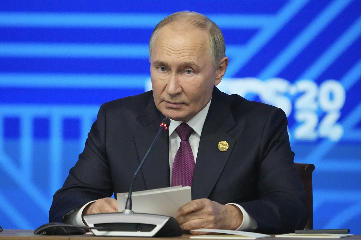 Putin Renews Warning to NATO Over Ukraine Missiles