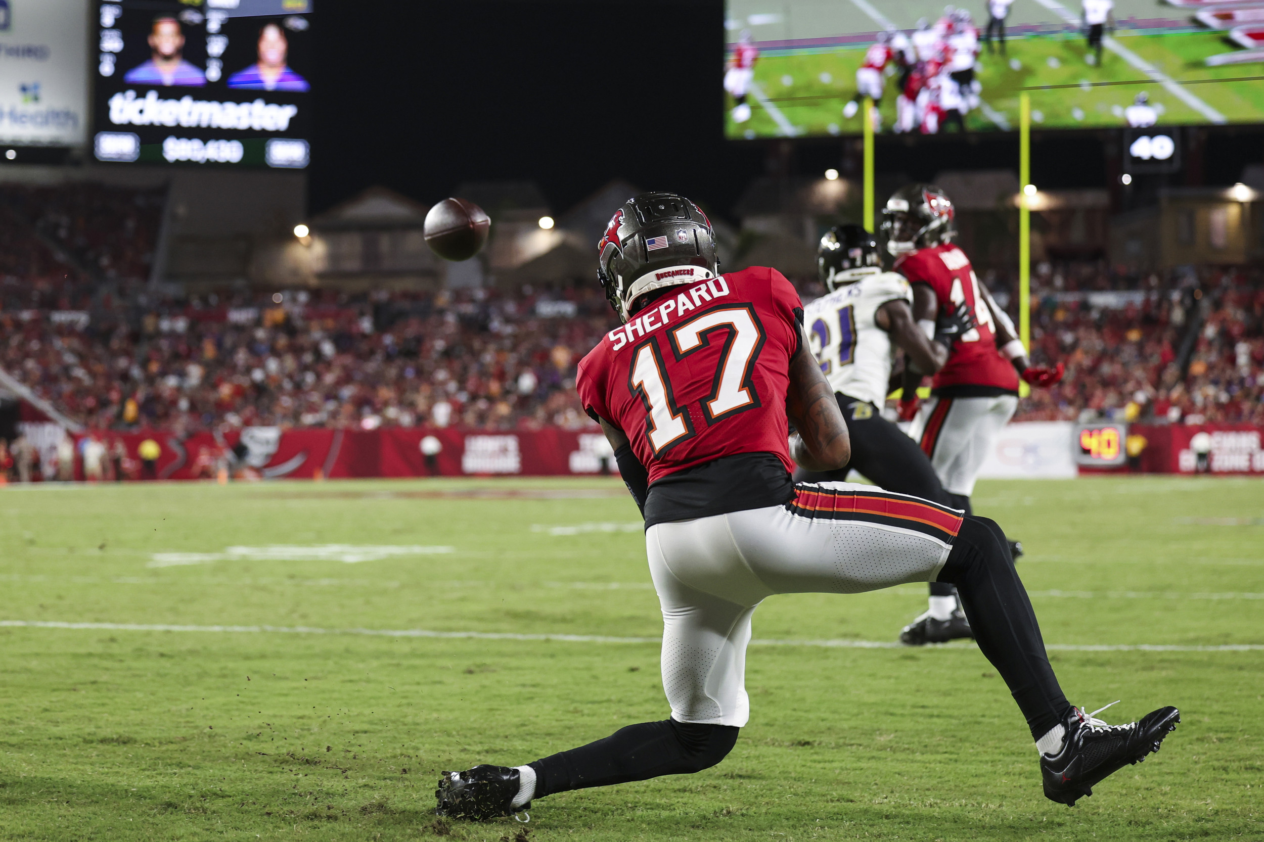 Buccaneers' WR Sterling Shepard Exits Game With Hamstring Injury Newsweek