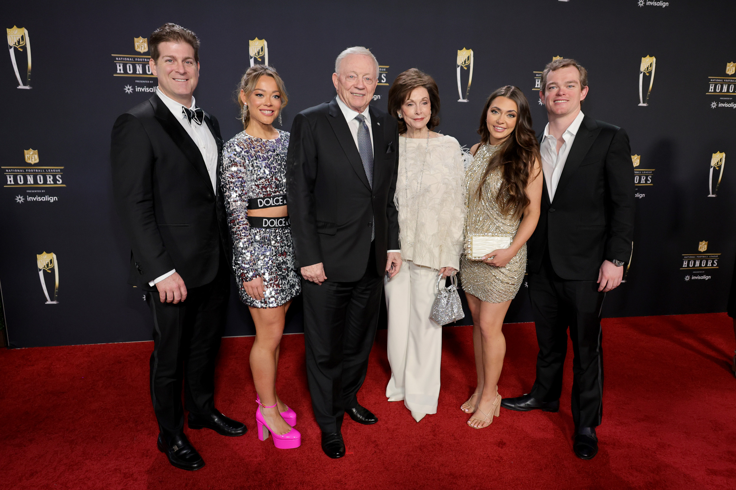 Cowboys Update: Jerry Jones’ Family Injured in Car Accident Ahead of 49ers Showdown