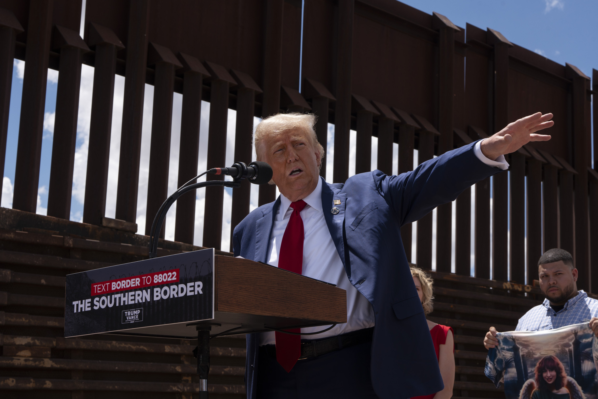 Most Americans Do Not Back Deportation for All Undocumented Migrants: Poll