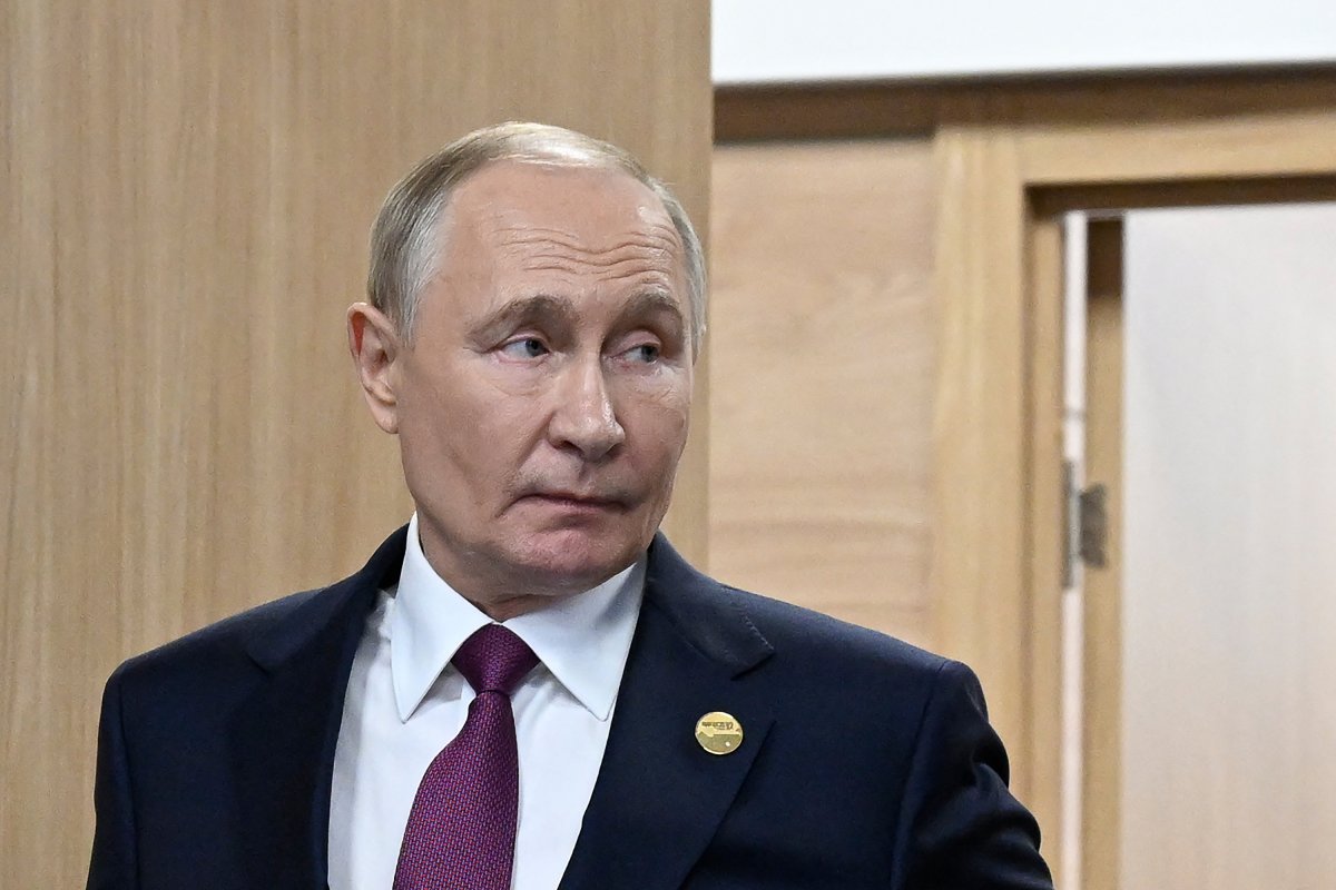 Putin’s financial system approaches “burnout level” Putin’s financial system approaches “burnout level”