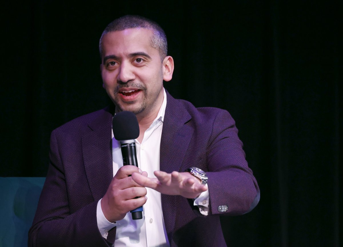 The Gentleman Report kicks out visitor who advised Mehdi Hasan “hope your beeper does not pass off”