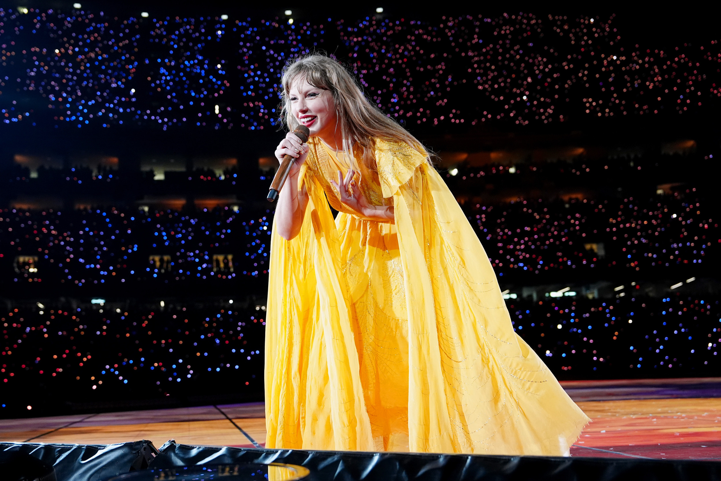 Taylor Swift’s Heartwarming Post-Show Moment with Her Mom in New Orleans Goes Viral