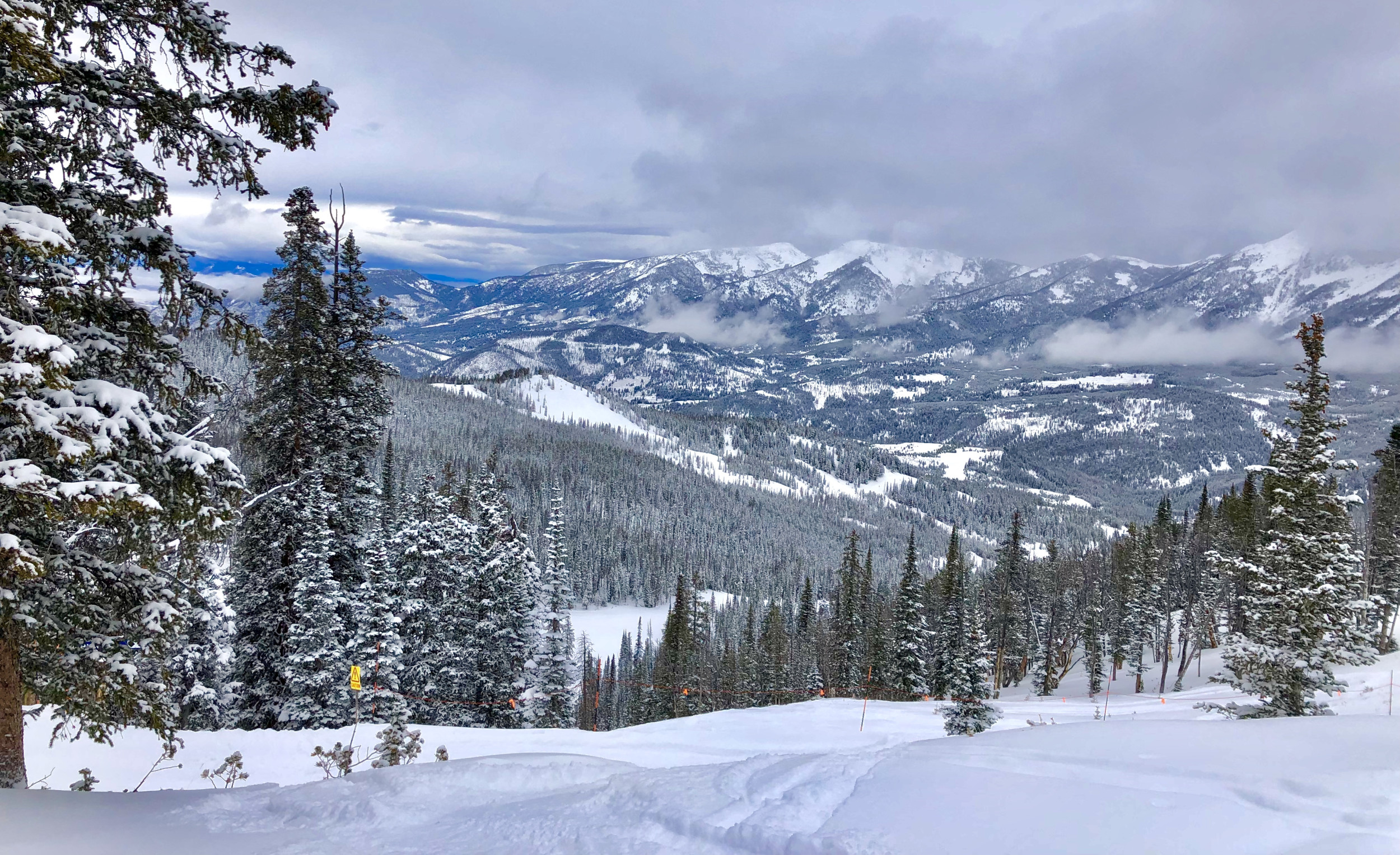 Winter storm triggers warning that people could be stranded in the mountains