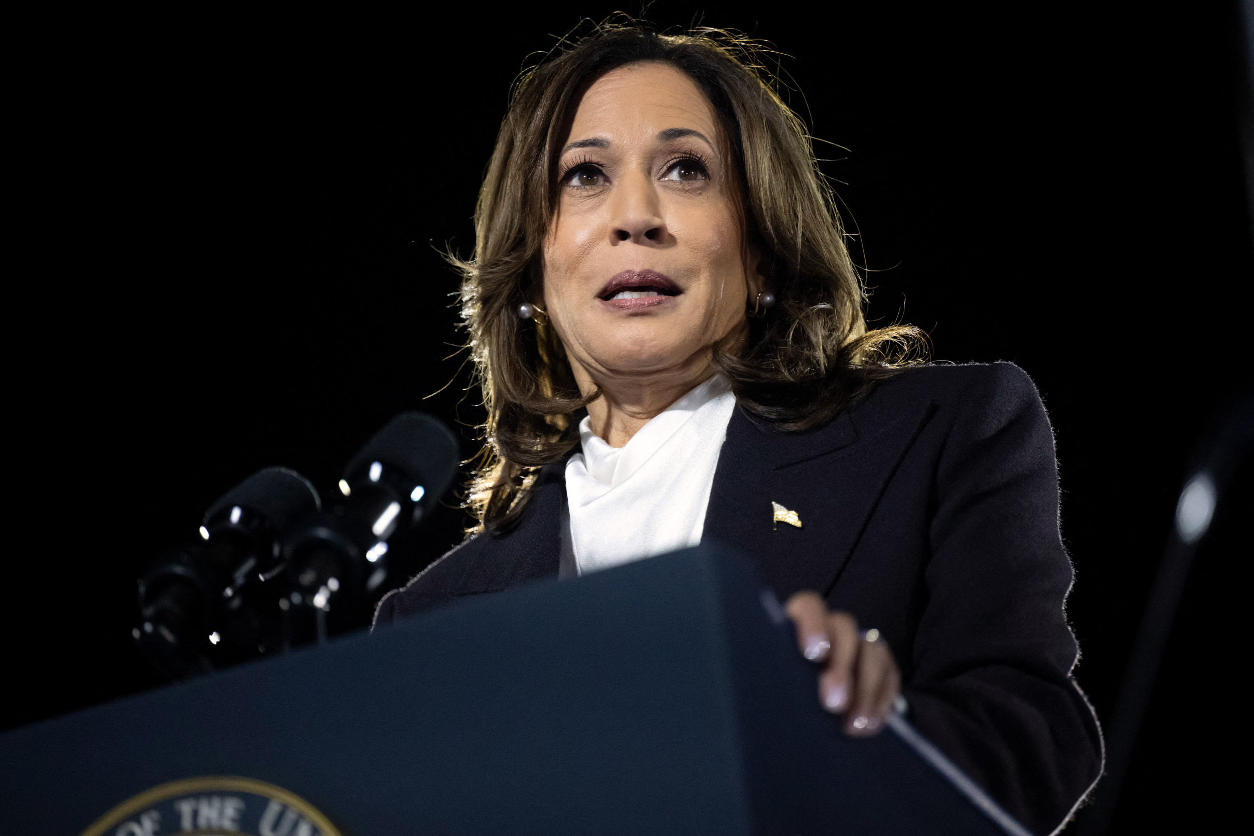 Kamala Harris Could Break 32-Year Record In Texas, Survey Suggests ...