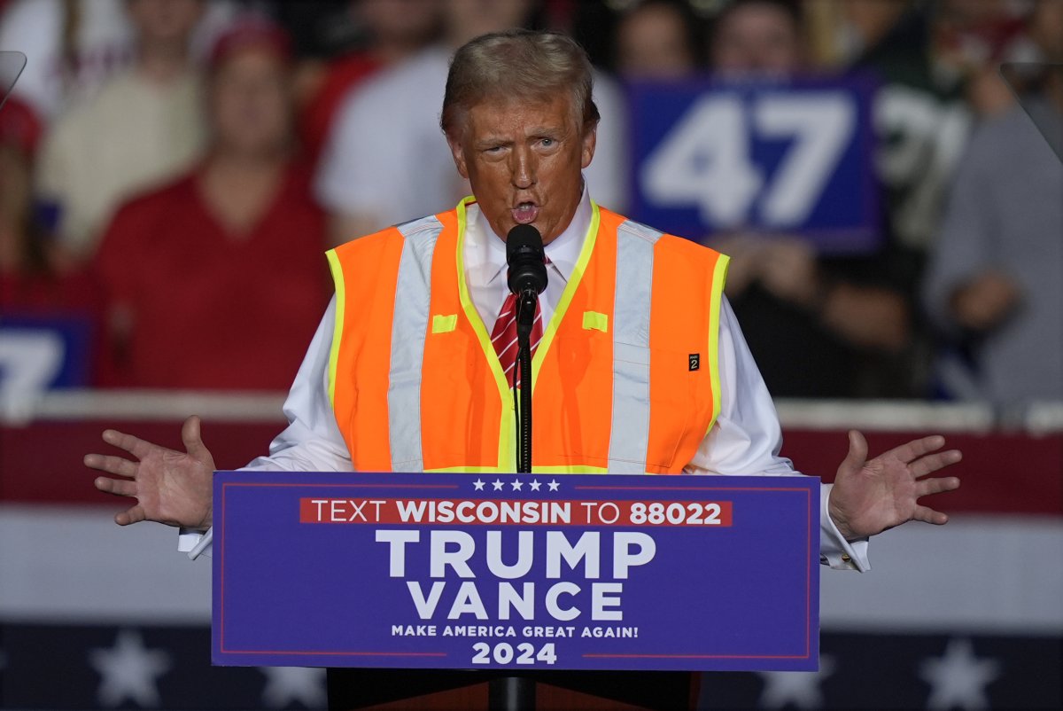 Trump safety vest, Wisconsin rally