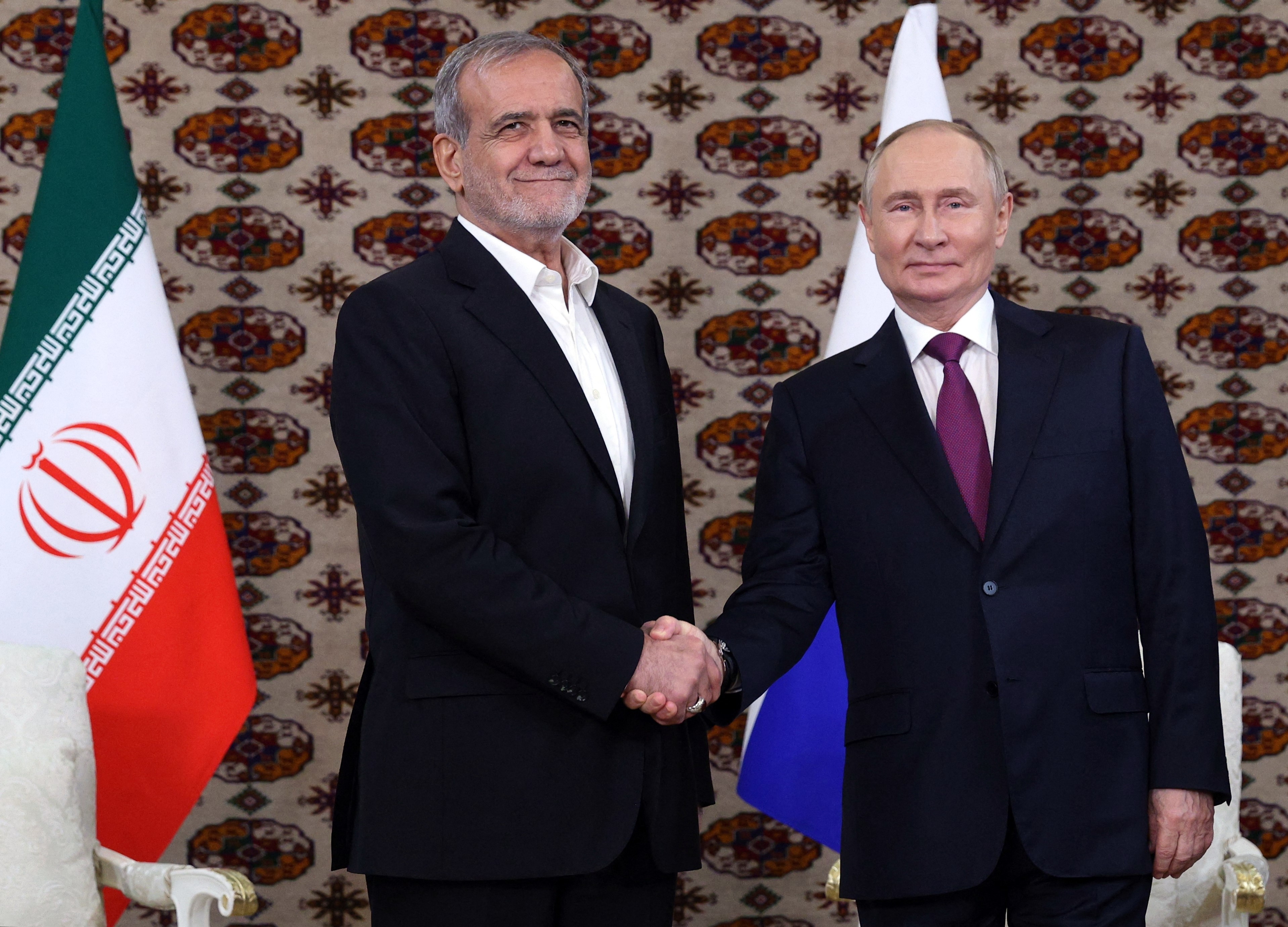 Russia and Iran Move Toward Strategic Partnership