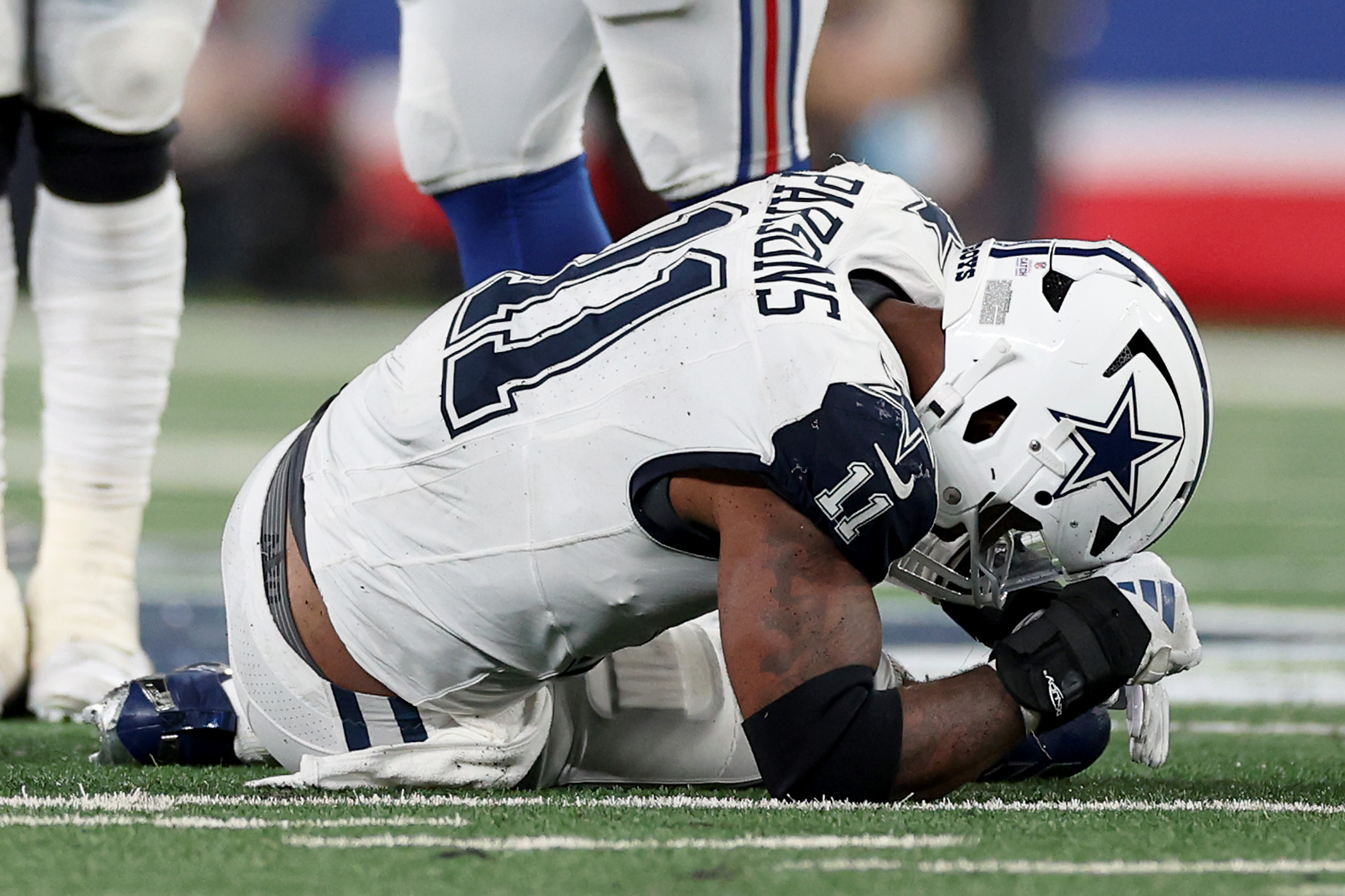 Cowboys' Micah Parsons Receives Disappointing Update on Week 9 Playing Status - Newsweek