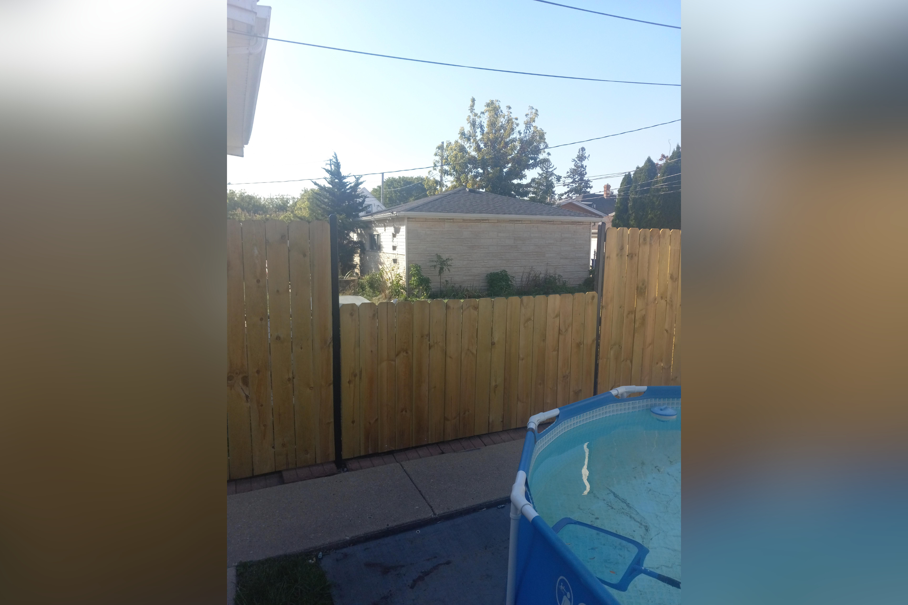 Neighbor Puts Up New Fence, Leaves Small Opening for Heartwarming