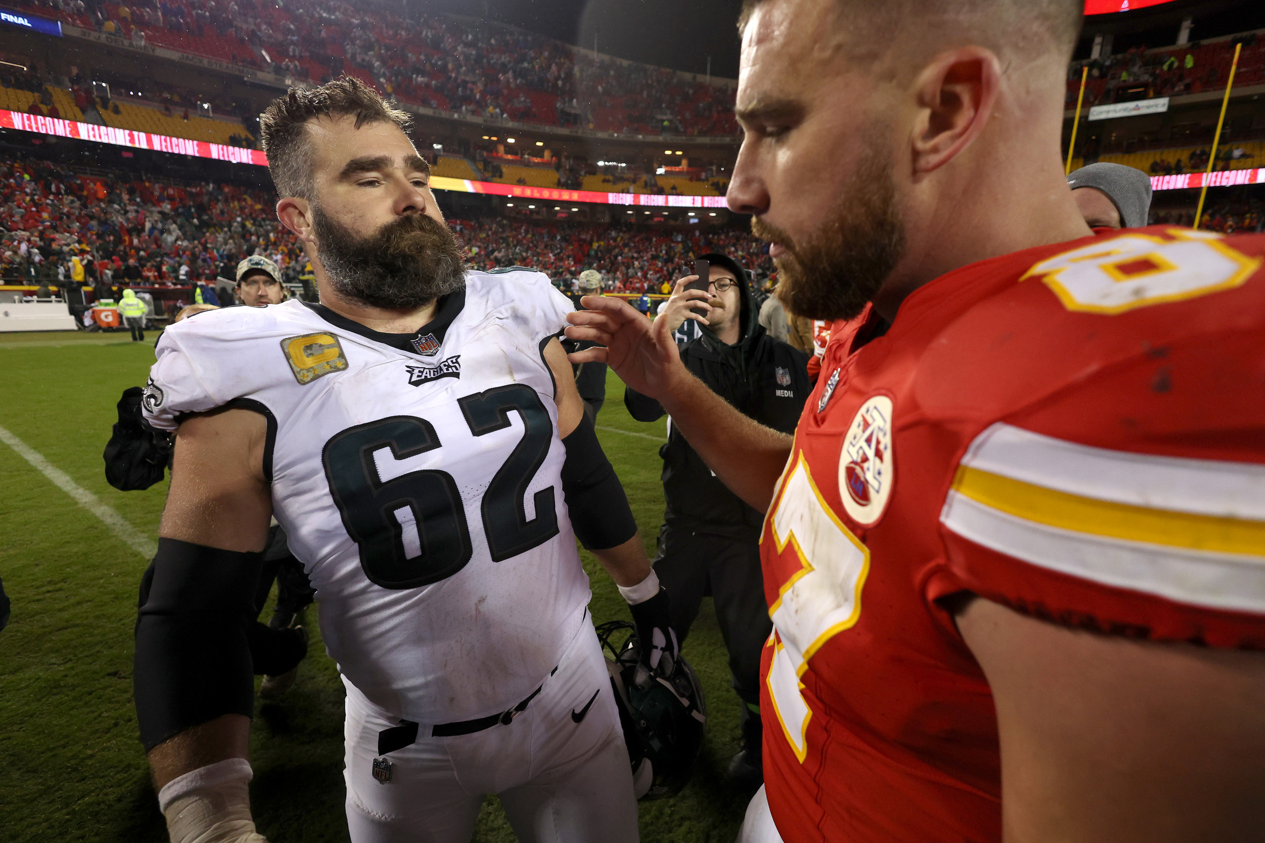 Jason Kelce Defends Travis, Smashes Fan's Phone After Homophobic Slur ...