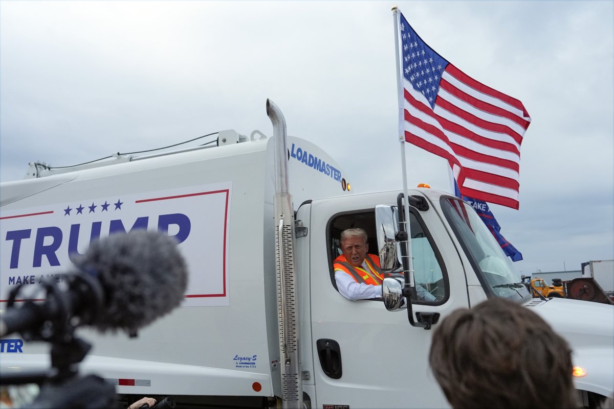 Donald Trump garbage truck demonstration