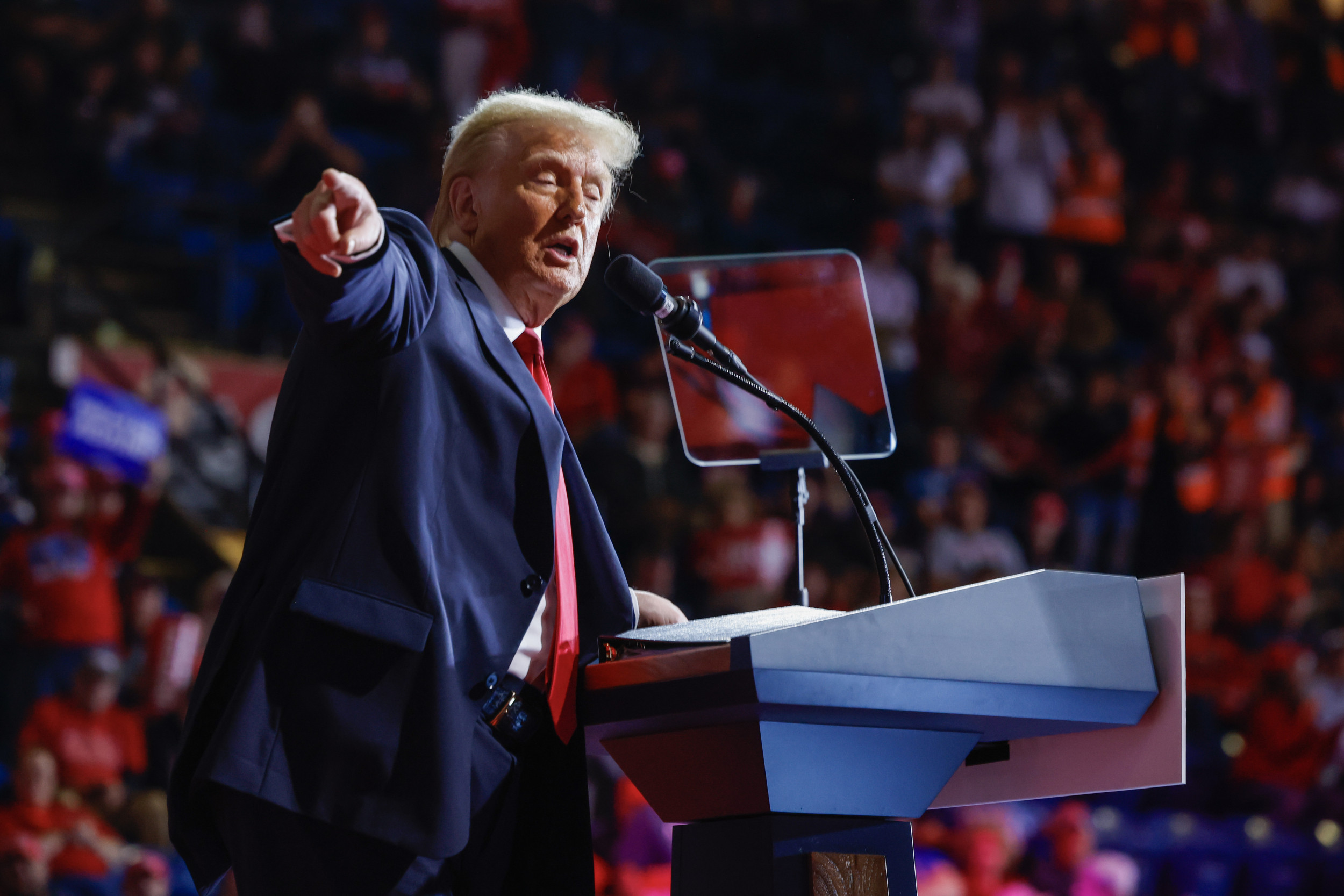 Donald Trump Campaign Bashes Polling as Numbers Against Them in Final Days