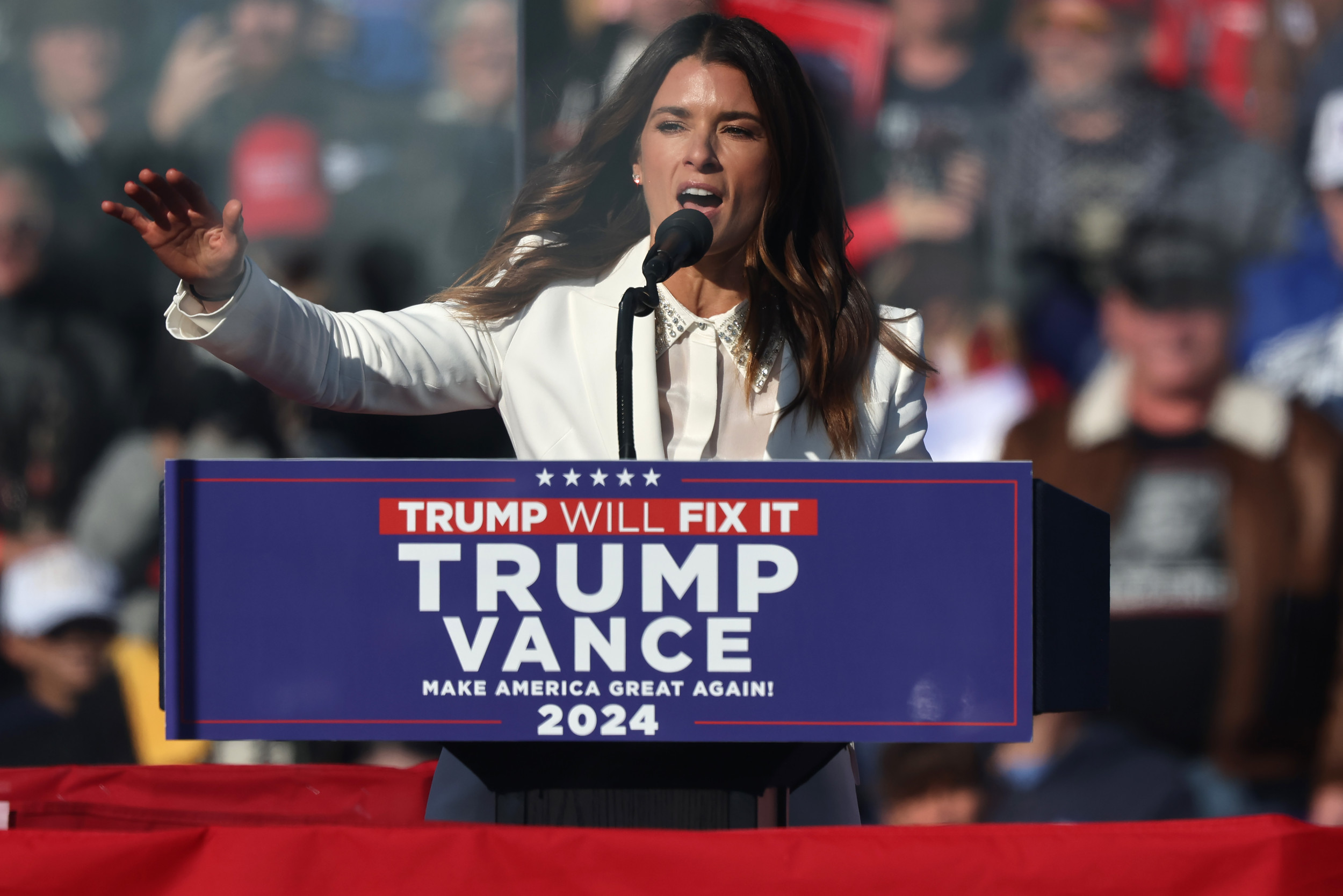 Danica Patrick endorses Trump at Pennsylvania rally calls 2024 election ...