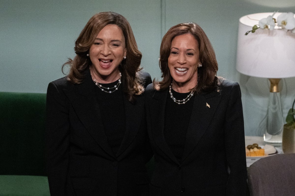 Maya Rudolph and Kamala Harris