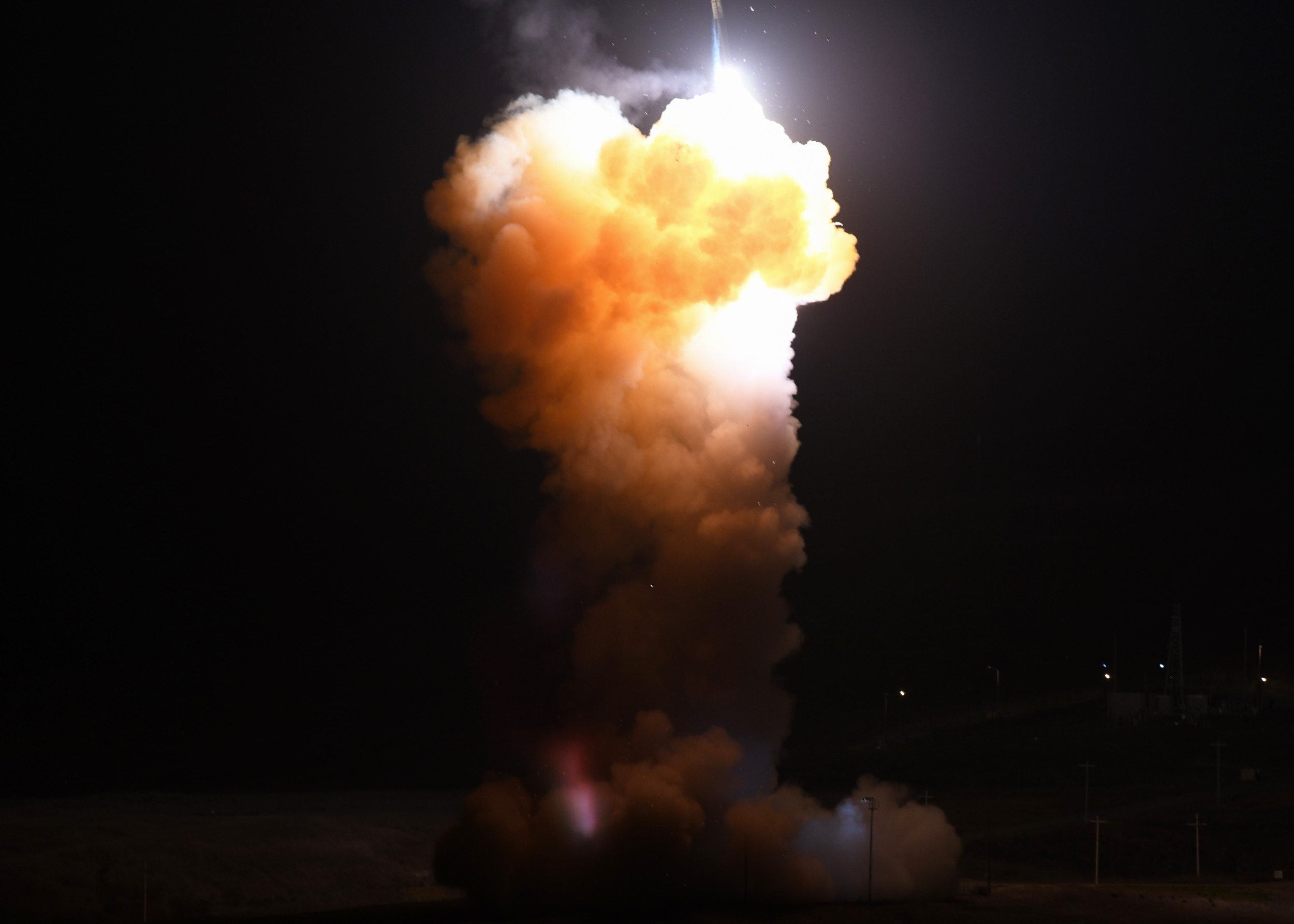 US Tests Minuteman III Missile From California