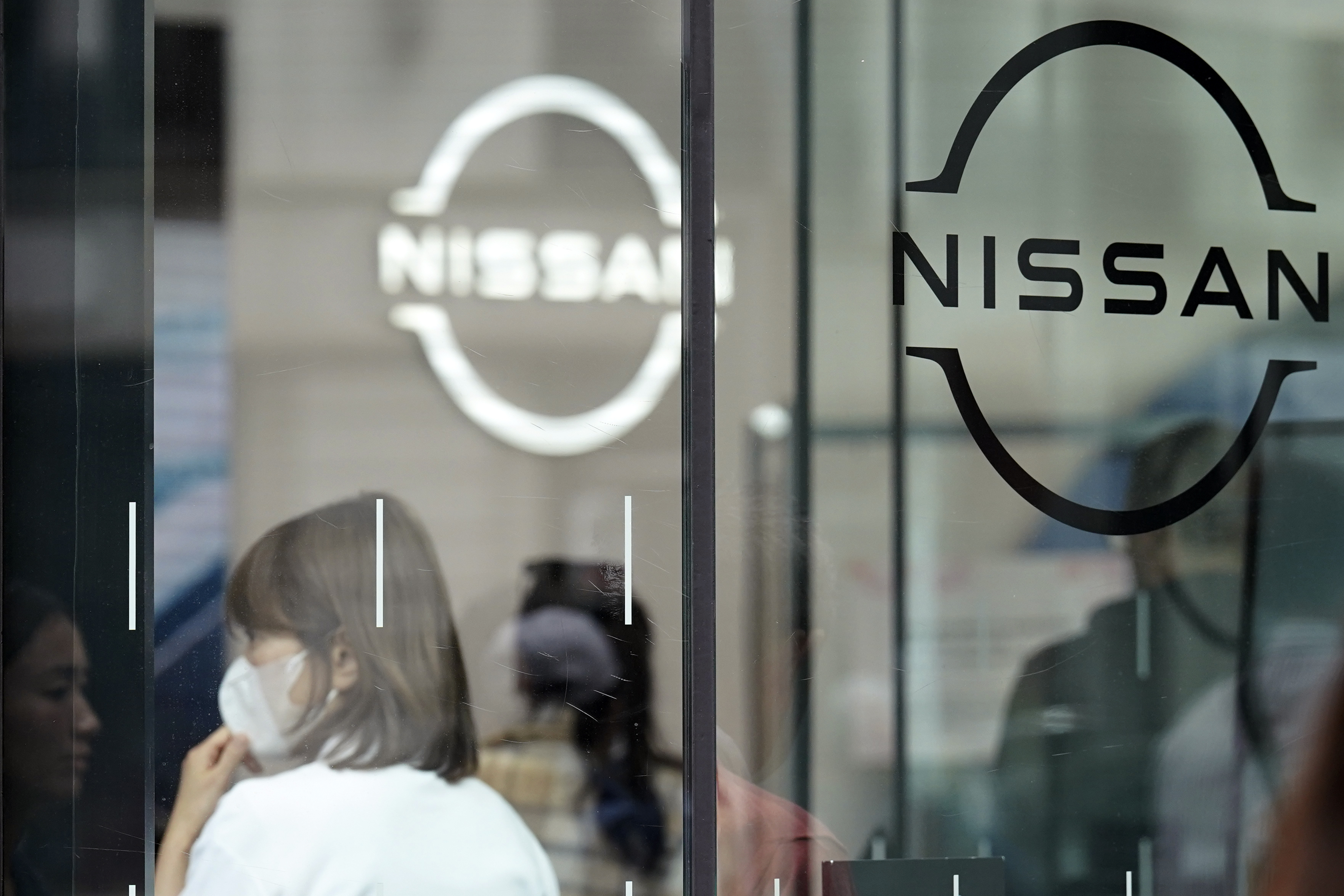 Nissan cuts 9,000 Jobs amid declining sales and rising costs