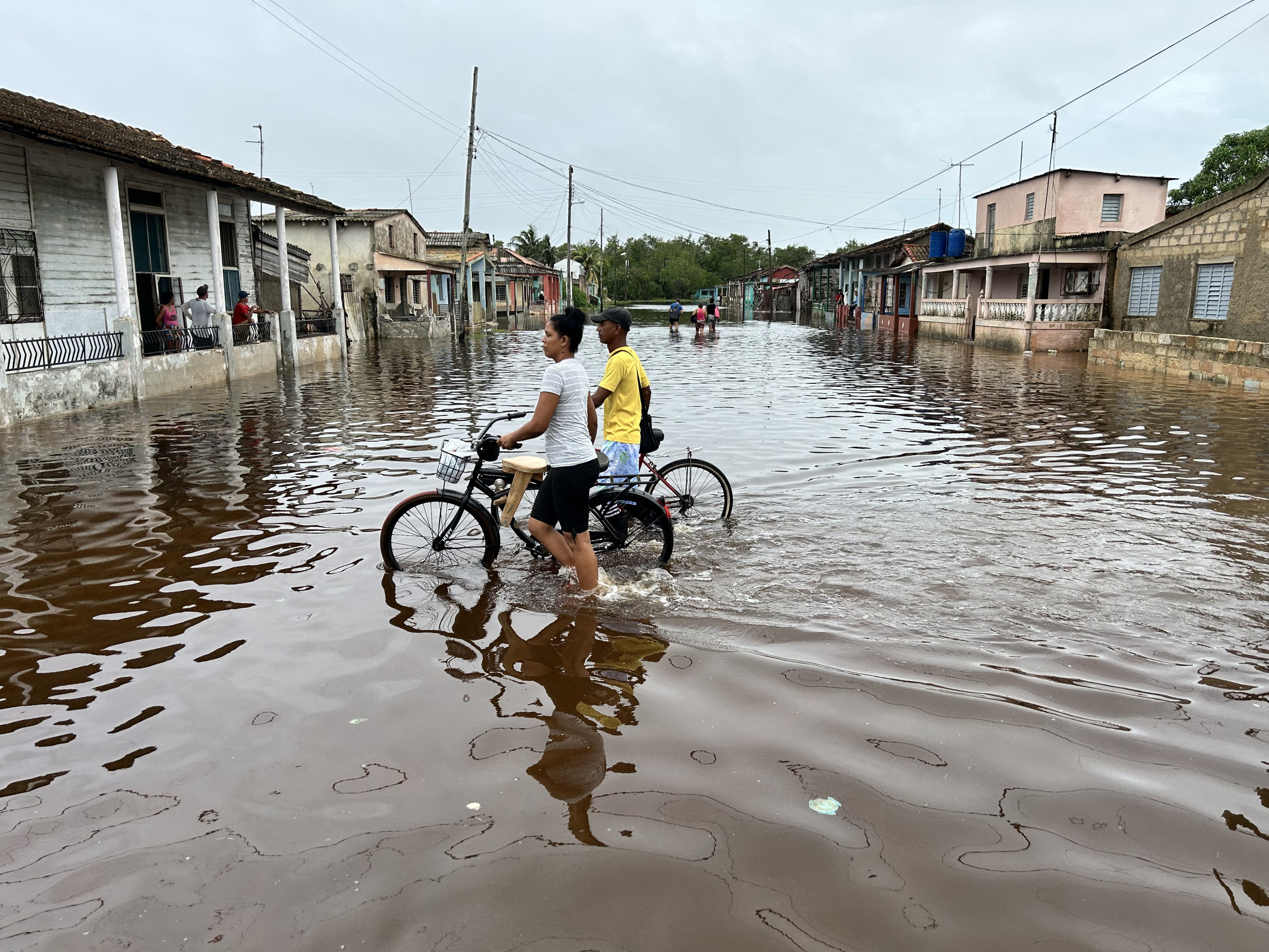 Cuba Reels As Category 3 Hurricane Rafael Knocks Out Power Grid - Newsweek