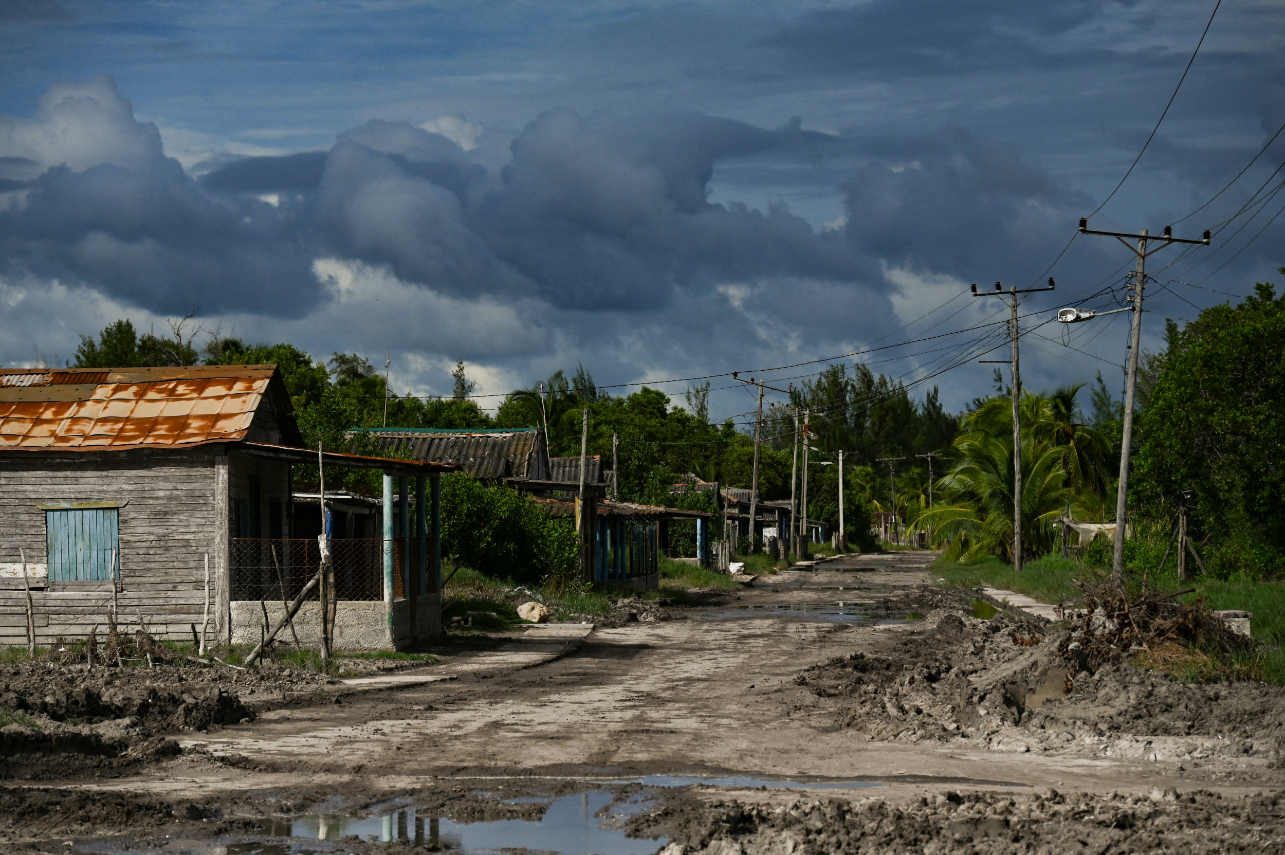 Hurricane Rafael Tracker, Path Update as Storm Breaks 39-Year-Record ...