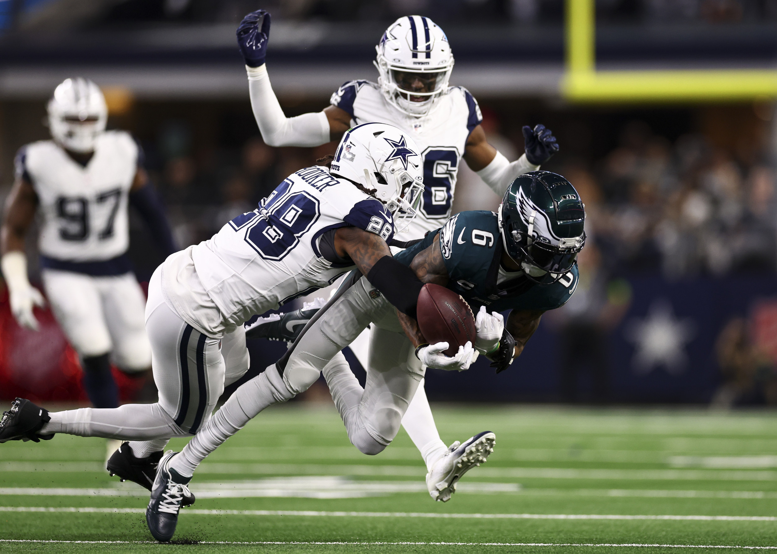 Eagles vs. Cowboys odds, best bets: Best ATS picks for Philly-Dallas