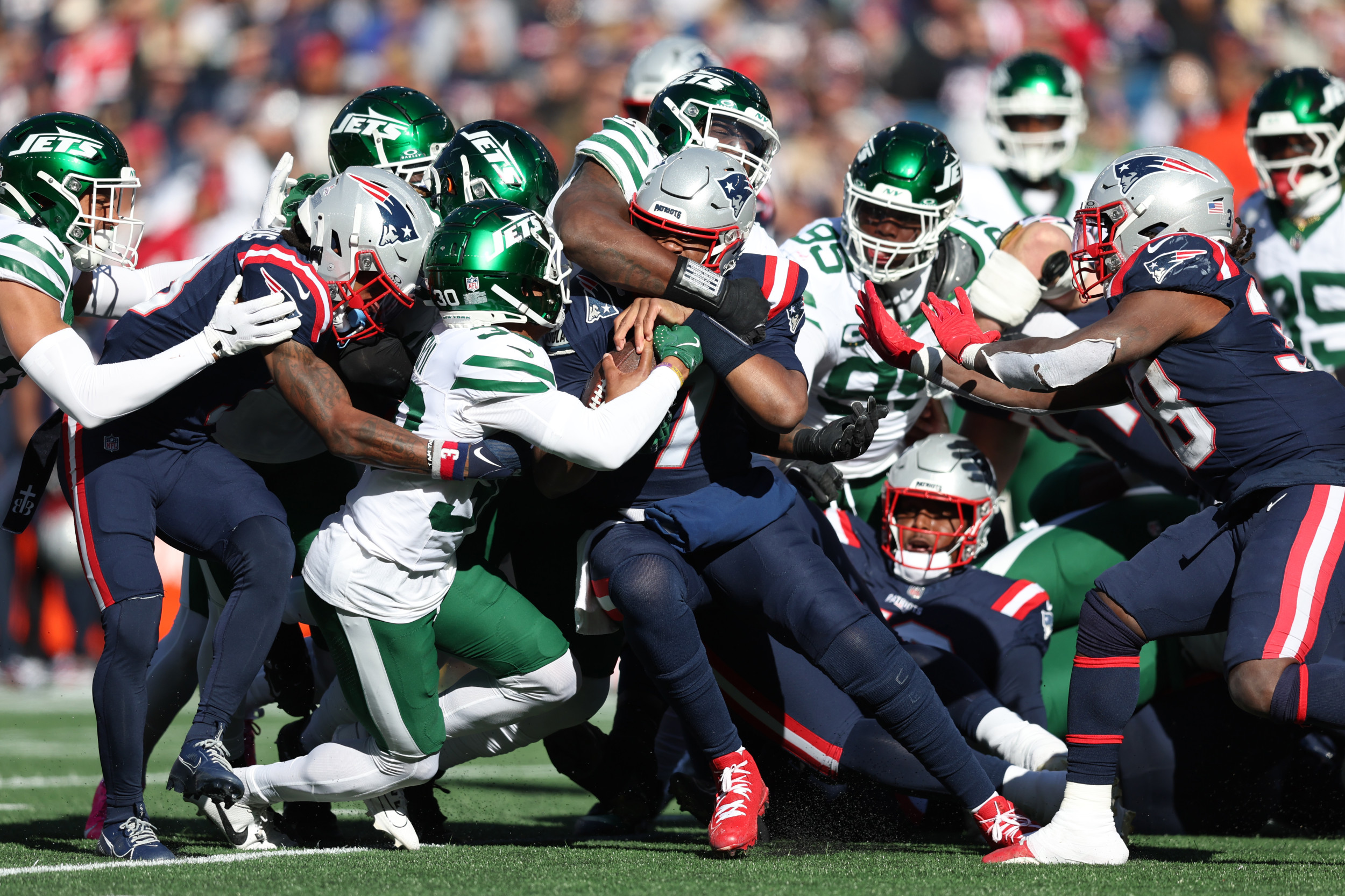 Patriots Newly Signed Defensive Star Ruled Out for Week 10
