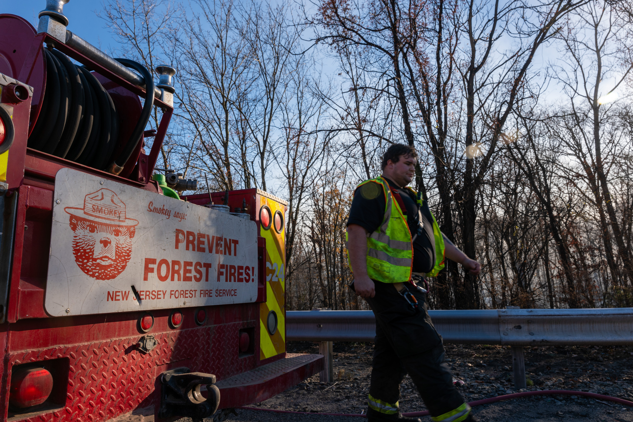 New York-New Jersey Wildfire update: Teen Forest Ranger dies fighting blaze