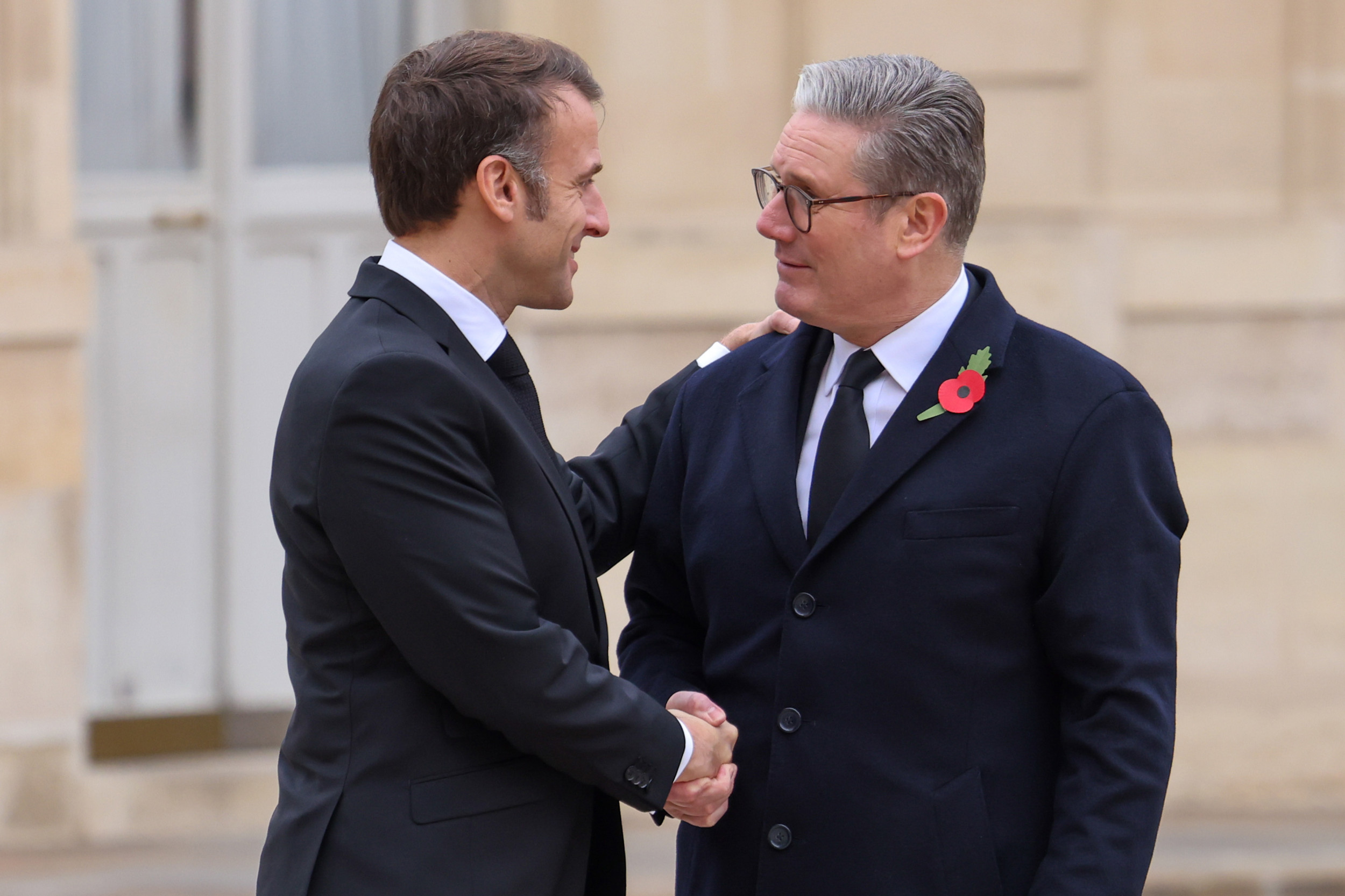 Starmer Joins Macron to Honor Armistice Day and Franco-British Ties