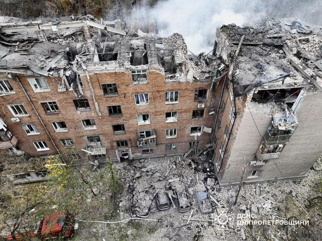 https://d.newsweek.com/en/full/2517931/russian-attack-kryvyi-rih-ukraine.webp