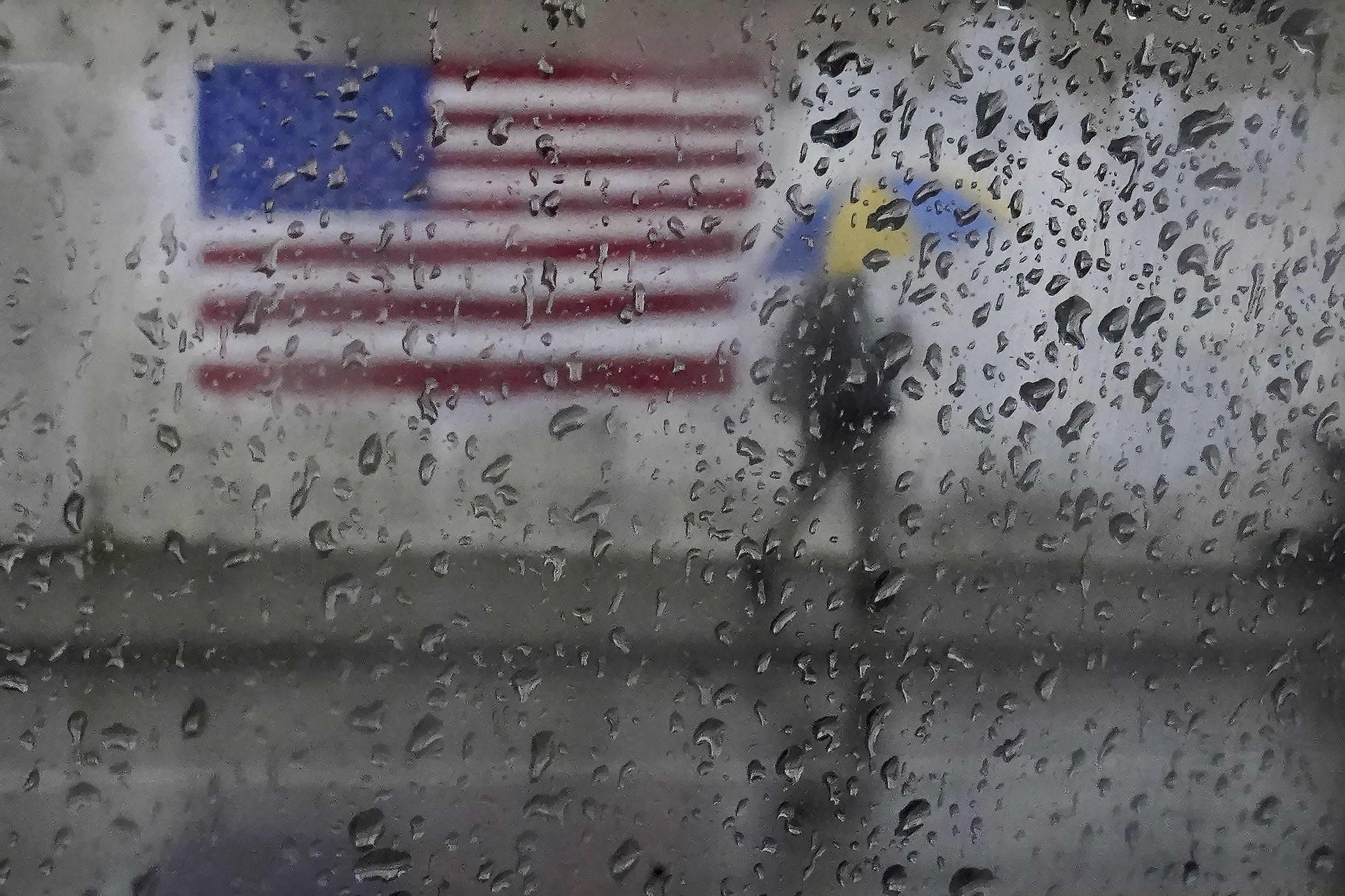 Atmospheric River Poised to Strike US: Heavy Rain and Snow Expected