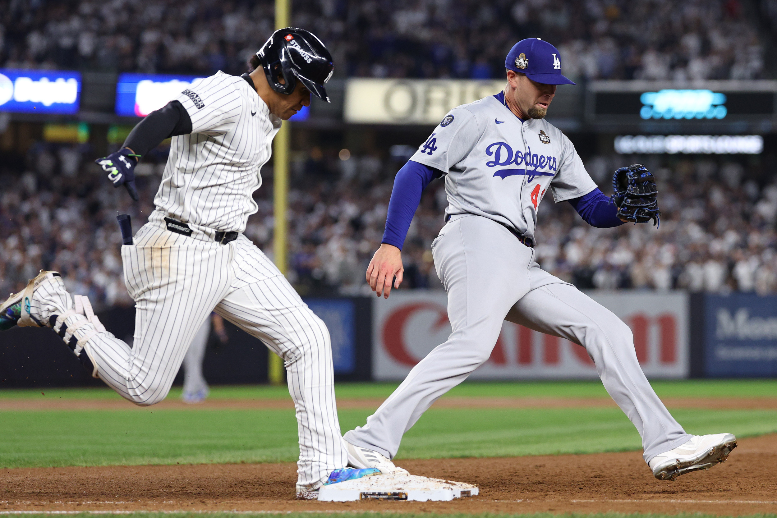 Phillies Projected To Bolster Bullpen With Two Elite Pitchers In Free Agency