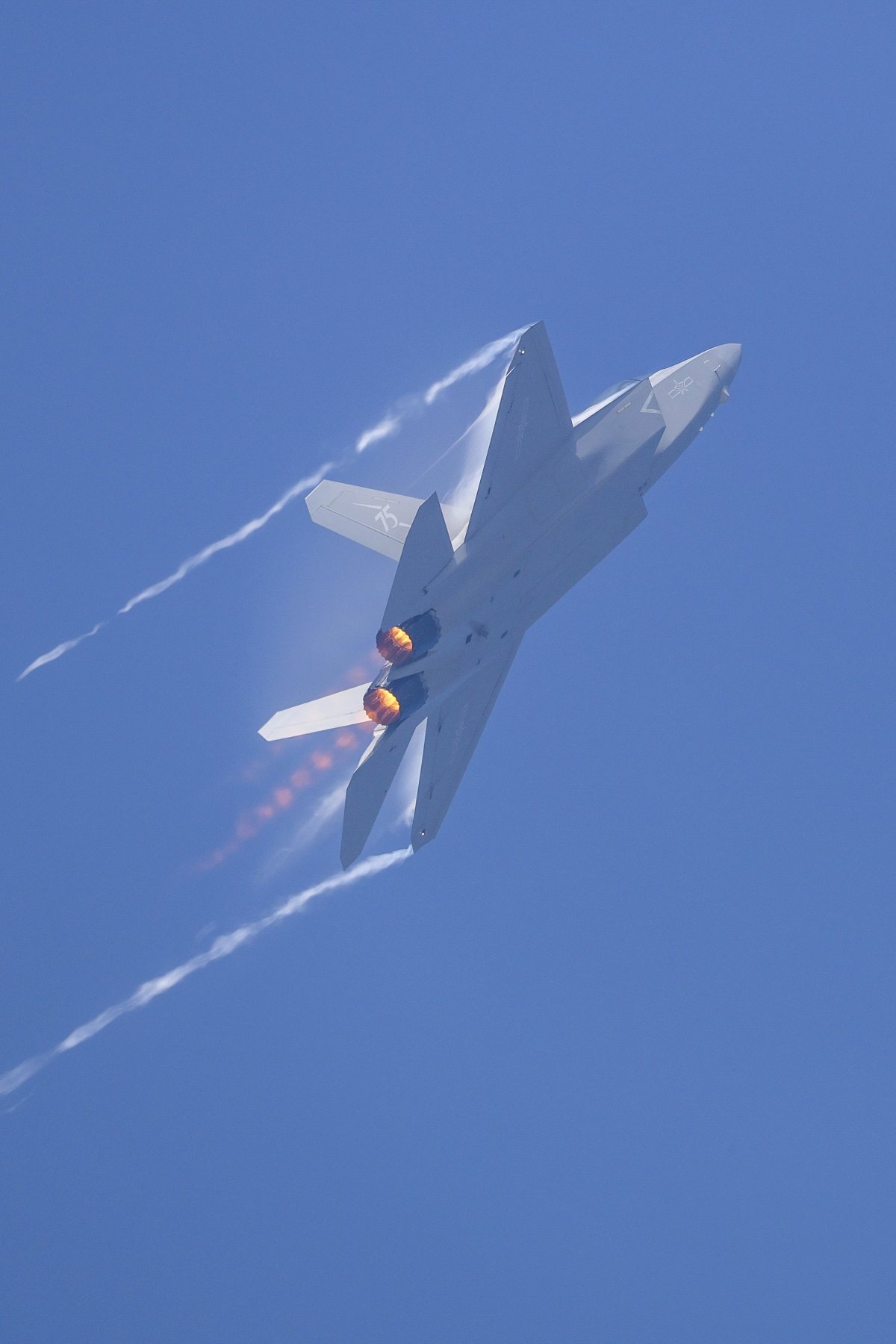 China Displays New Stealth Fighter Jet