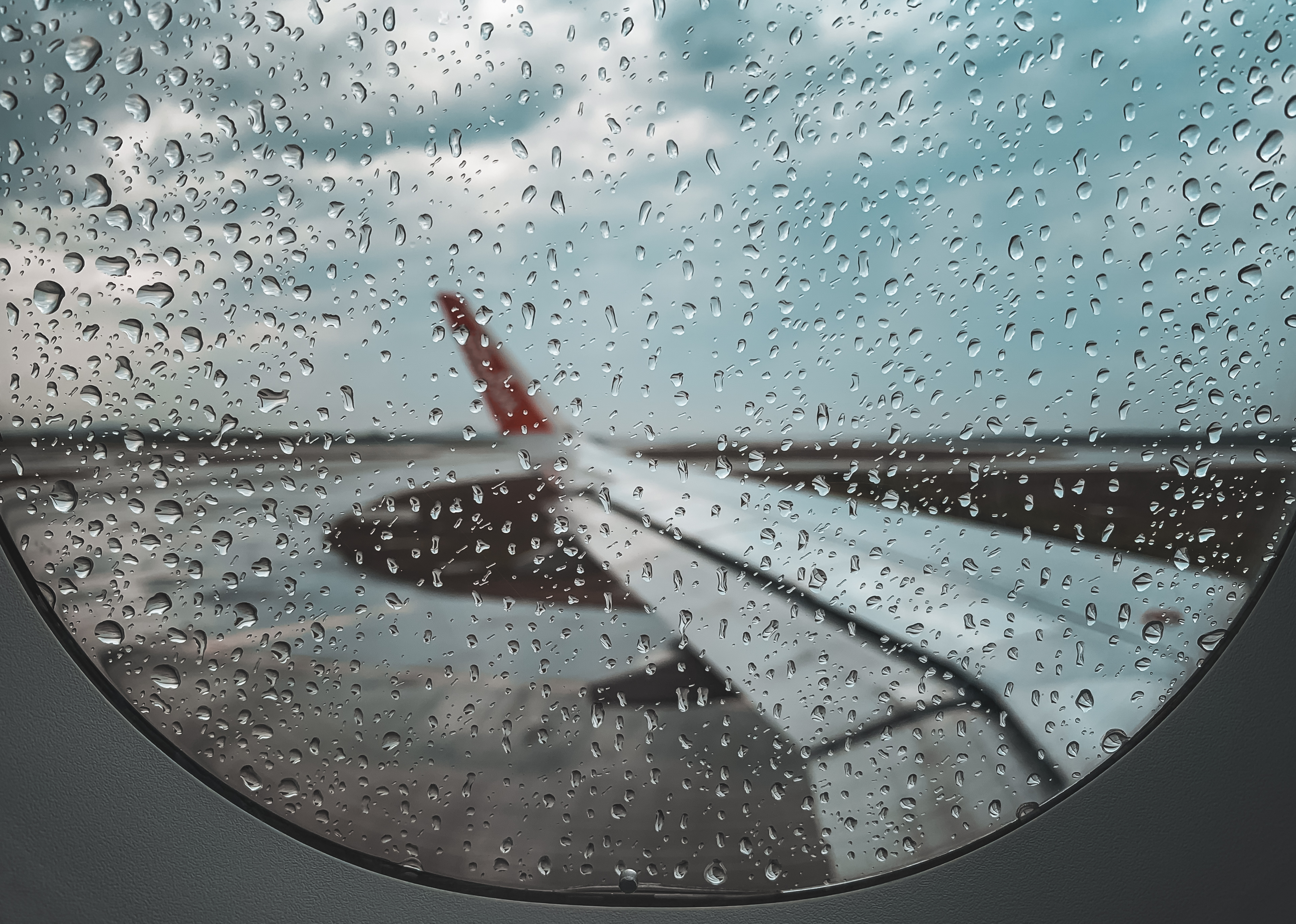 Flight Attendant Filming Pilots Landing in 'Heavy Rain' Goes Viral