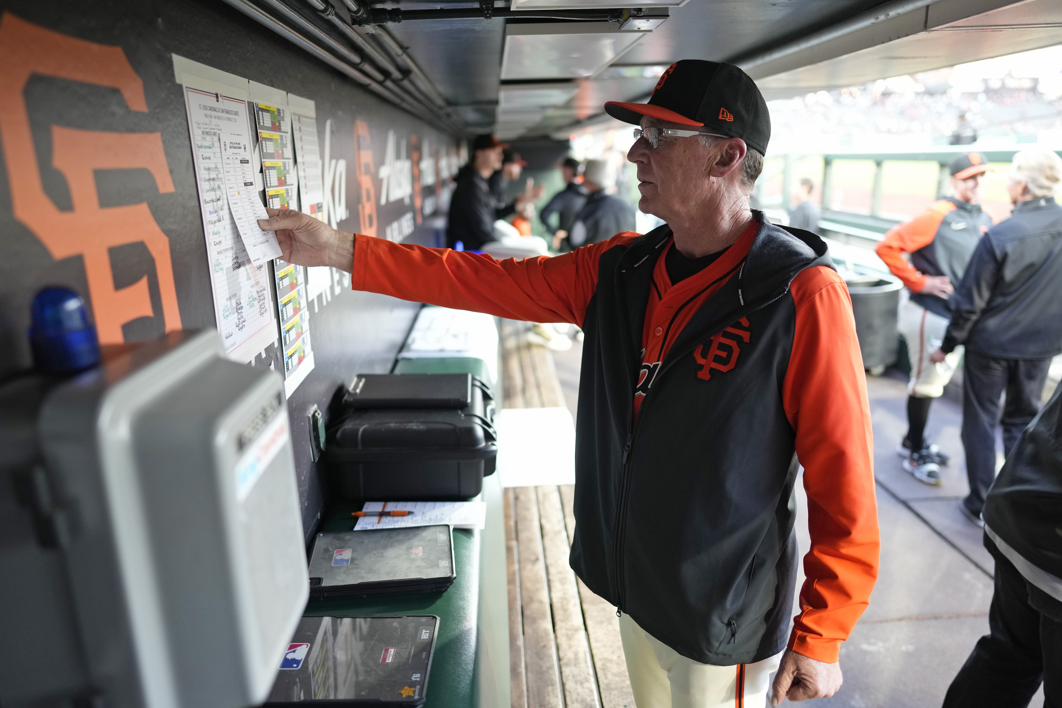 Giants Linked to Former Cy Young Winner Predicted to Land $217 Million Deal