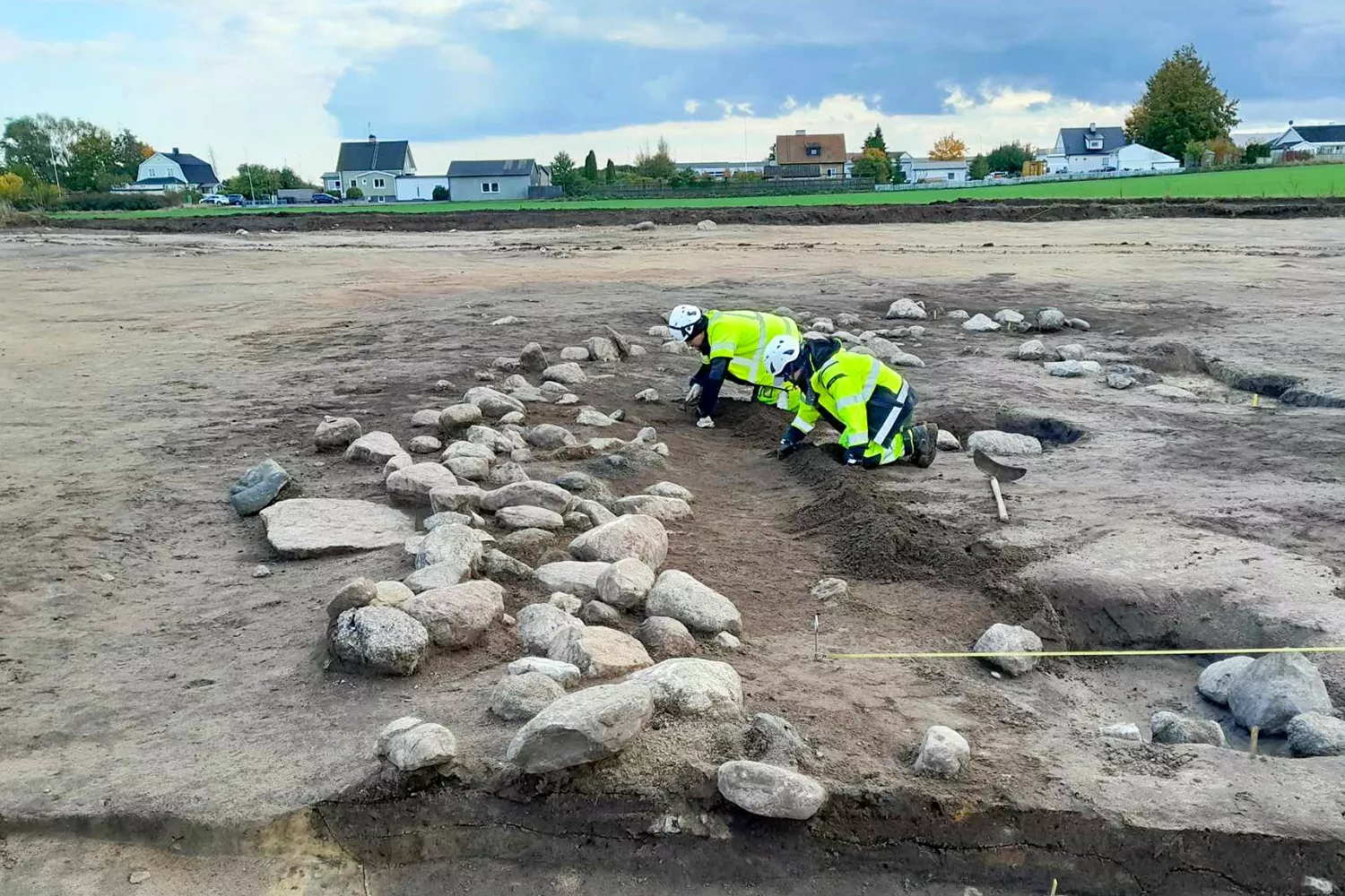 https://d.newsweek.com/en/full/2520240/neolithic-ceremonial-site-sweden.webp