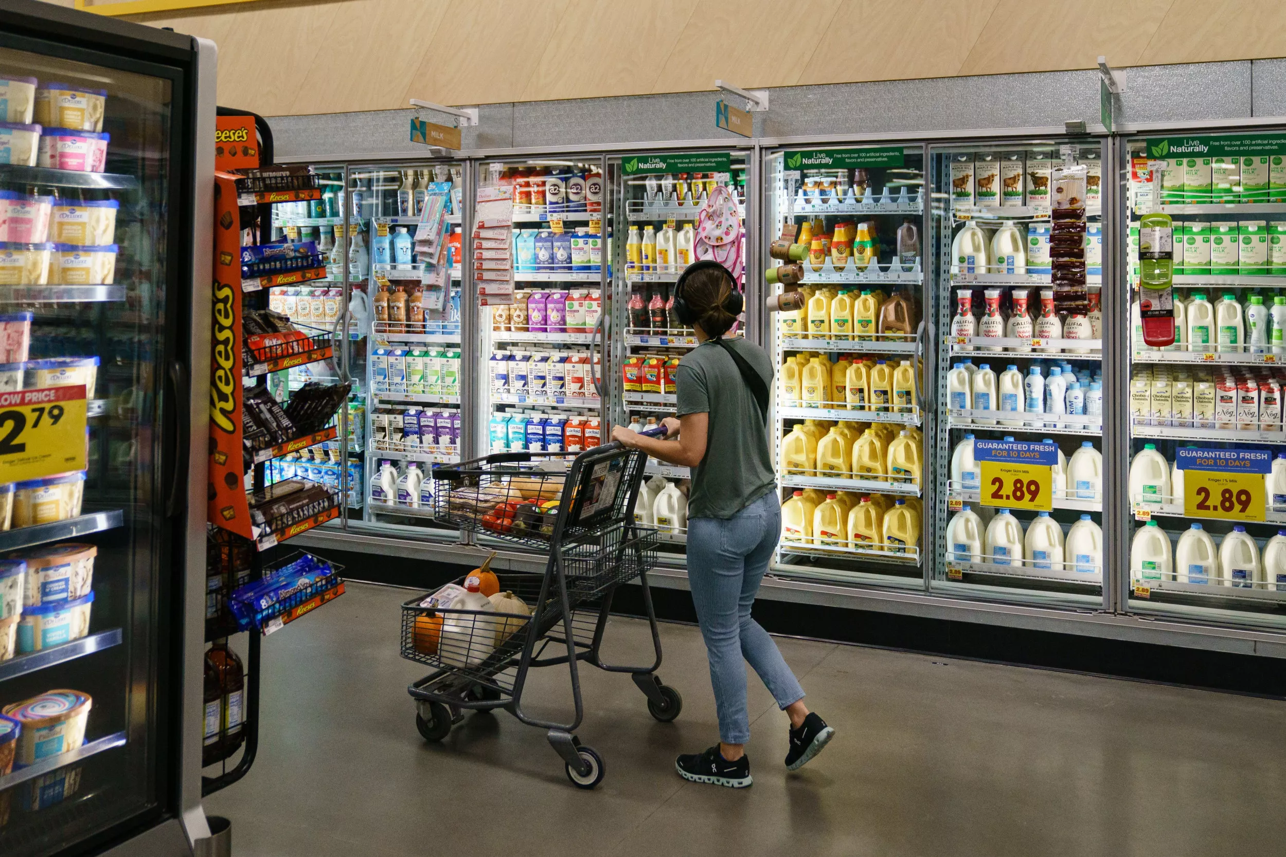 Complete list of all grocery stores open on Thanksgiving Day